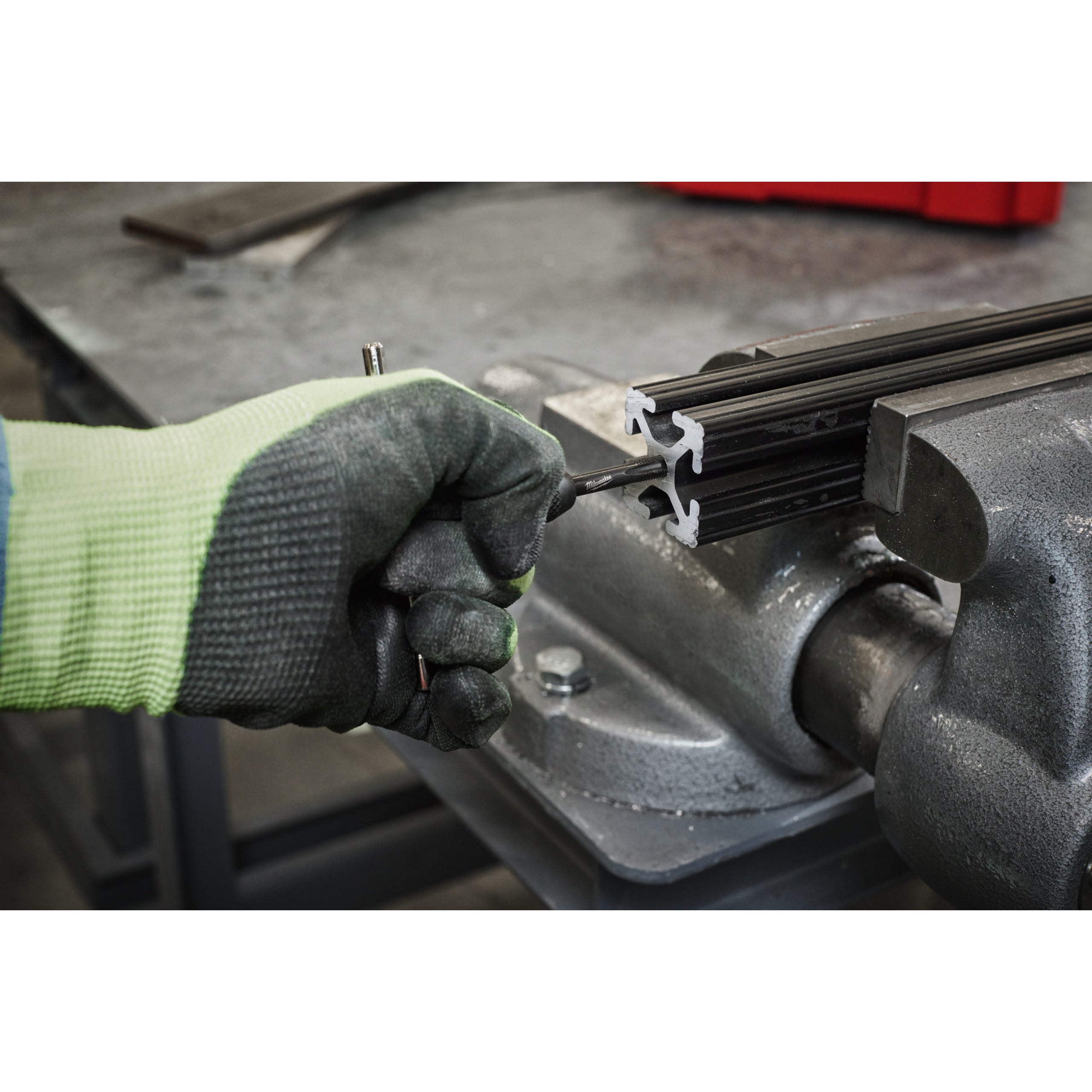 Set tarozi și filiere Set metric 17 buc. filiere și tarozi Milwaukee Tap and Die Metric Set, cod 4932498720