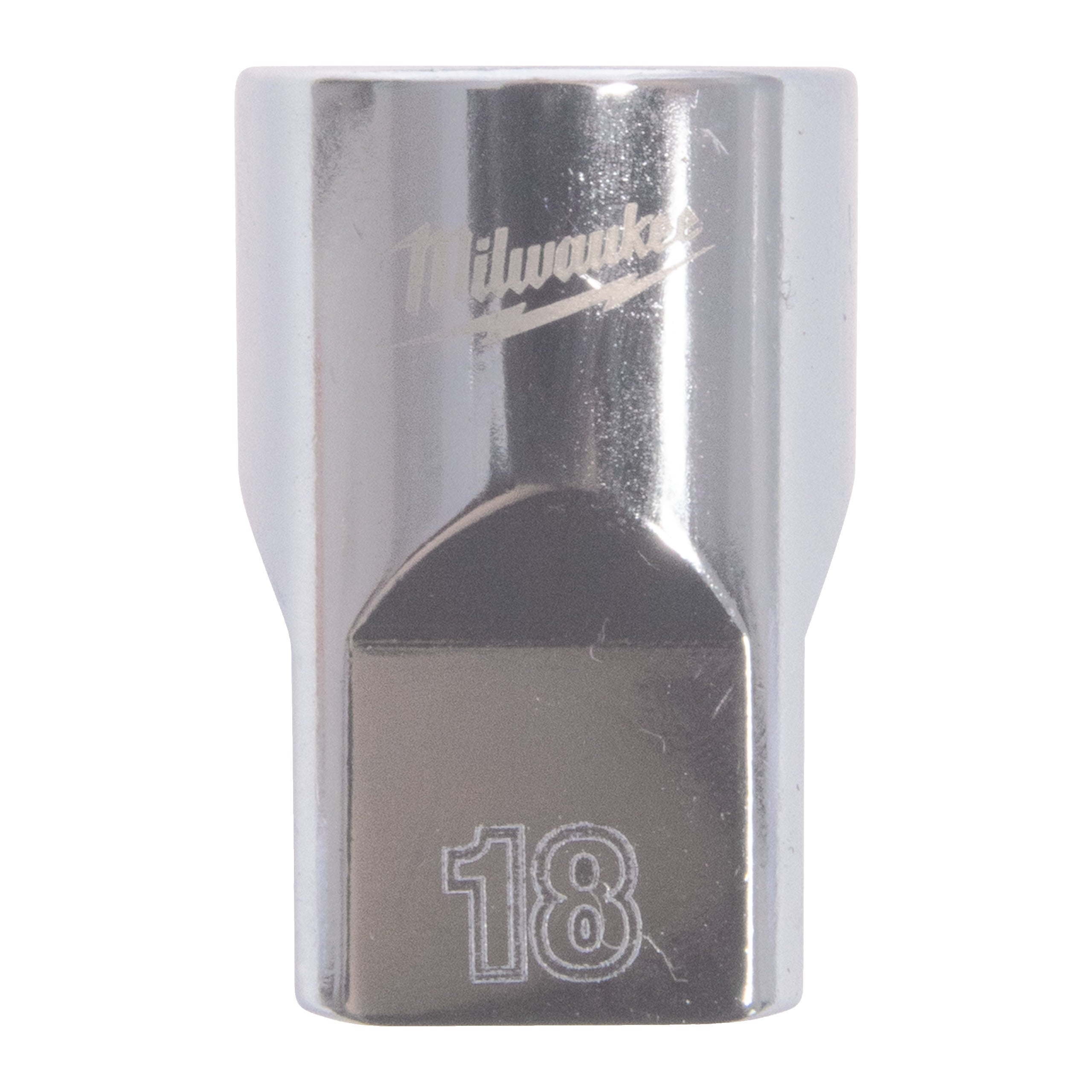 Cheie tubulară ½″ metrică, 12 puncte Milwaukee 1/2'' Drive Metric Standard 12-Point Socket - 18mm, cod 4932498828