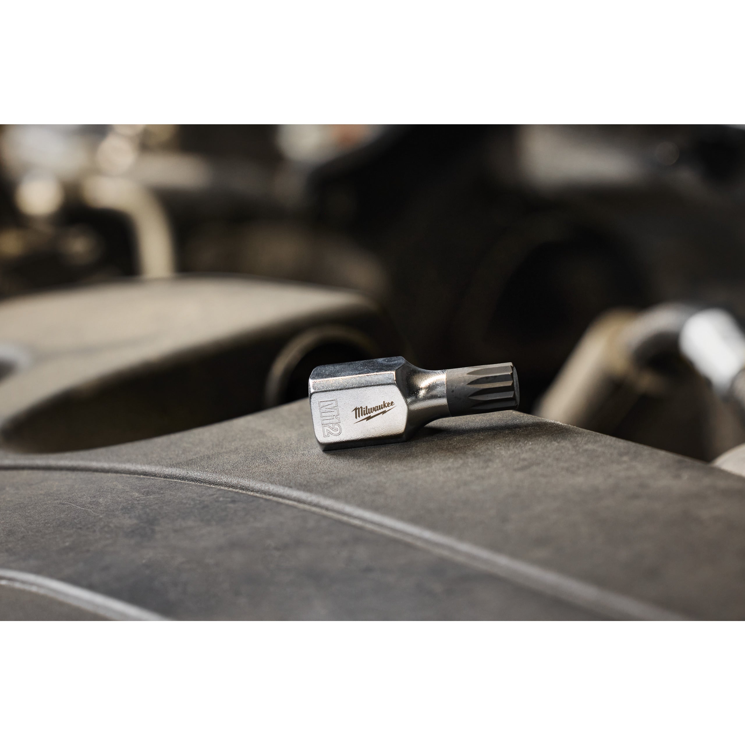 Cap cheie tubulară ⅜″ cu bit XZN Milwaukee 3/8'' Drive 12M Triple Square Bit Socket, cod 4932500490