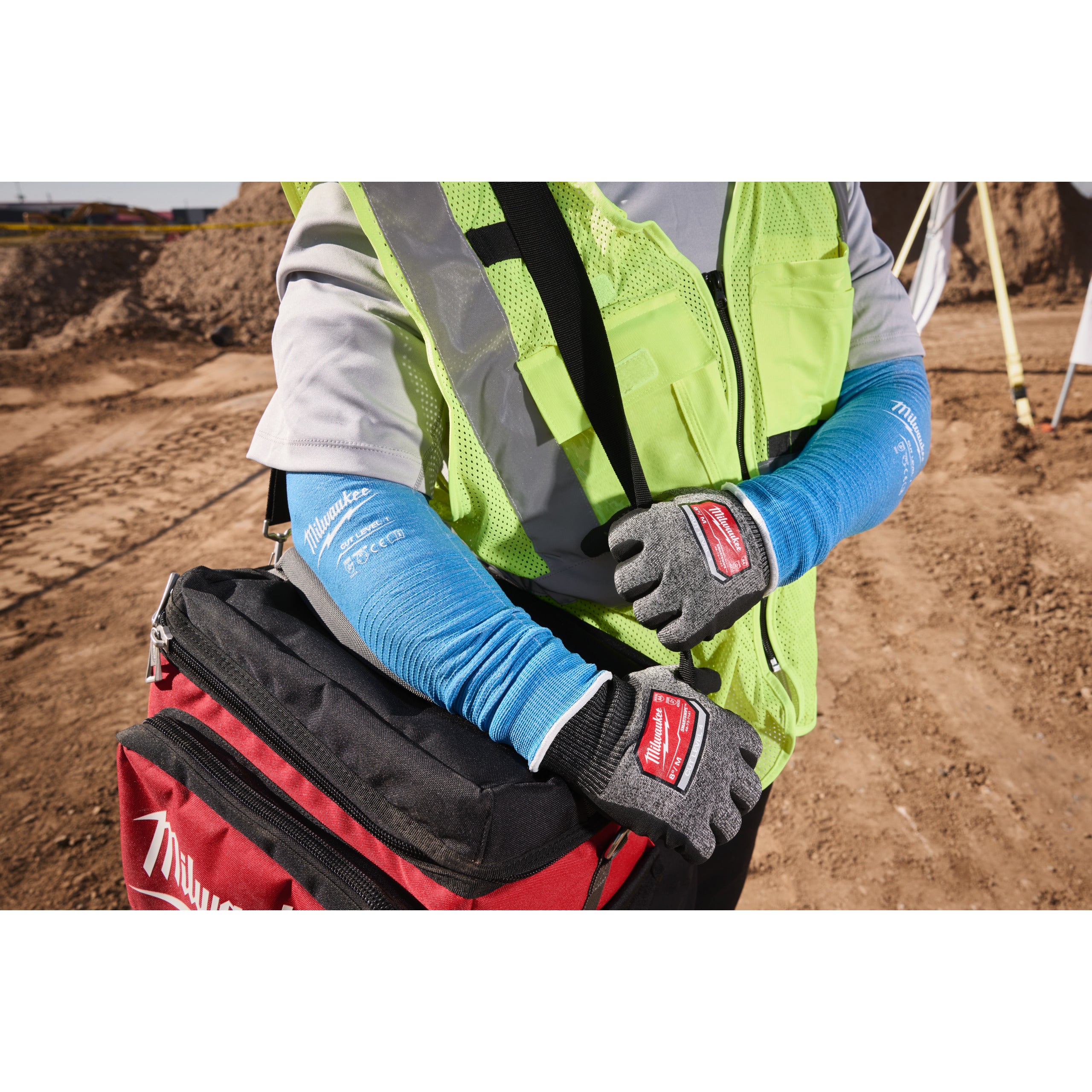 Mânecuțe răcorire rezistente la tăiere A Milwaukee Cooling Cut A Sleeve (40cm), cod 4932500789