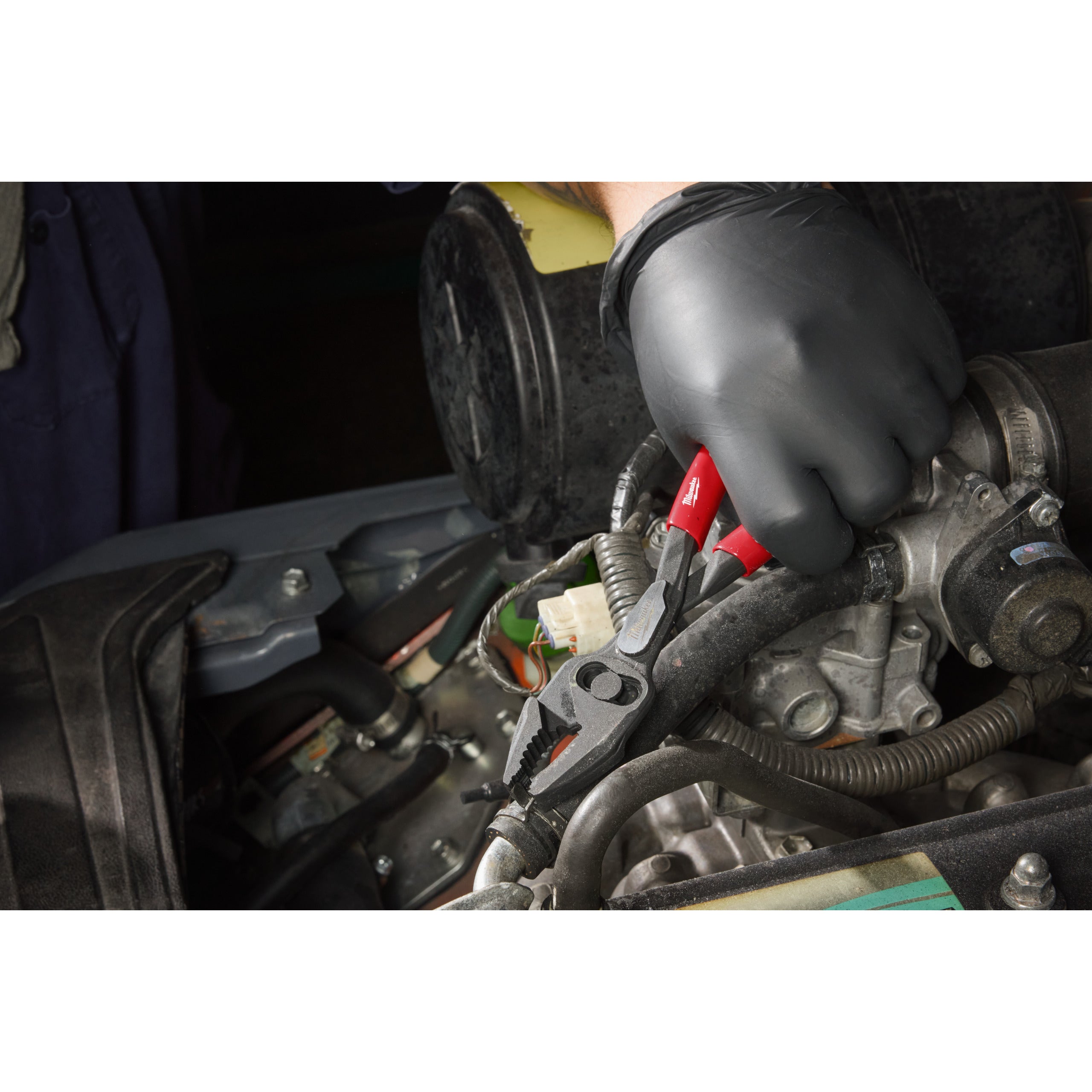 Clește cu articulație reglabilă Milwaukee Slip Joint Pliers 200mm, cod 4932501153