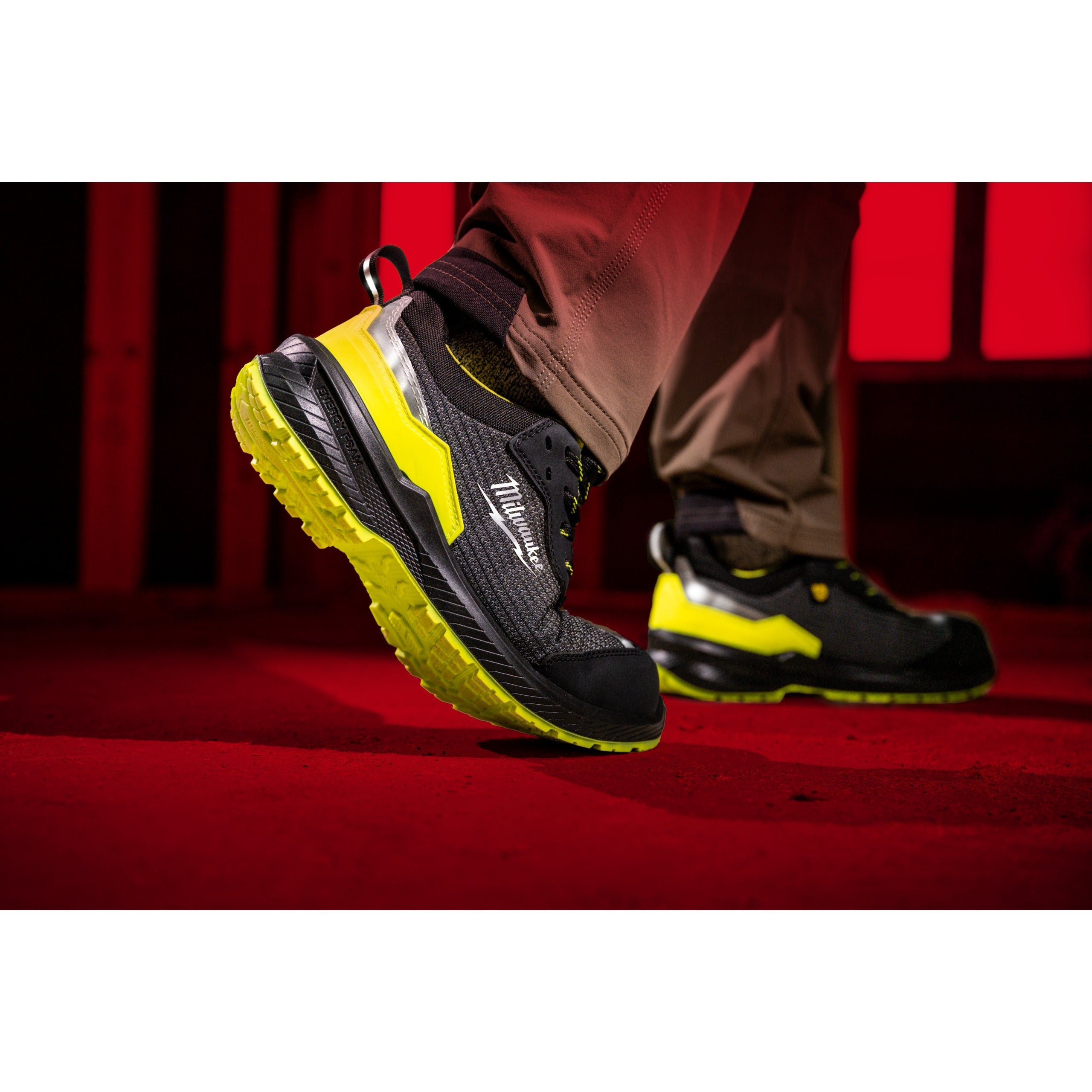 Pantofi de protecție Flextred™ S1PS Hi Vis SC FO SR ESD Milwaukee FXT S1PS Yellow 1L515155 SC FO SR ESD 38, cod 4932501456