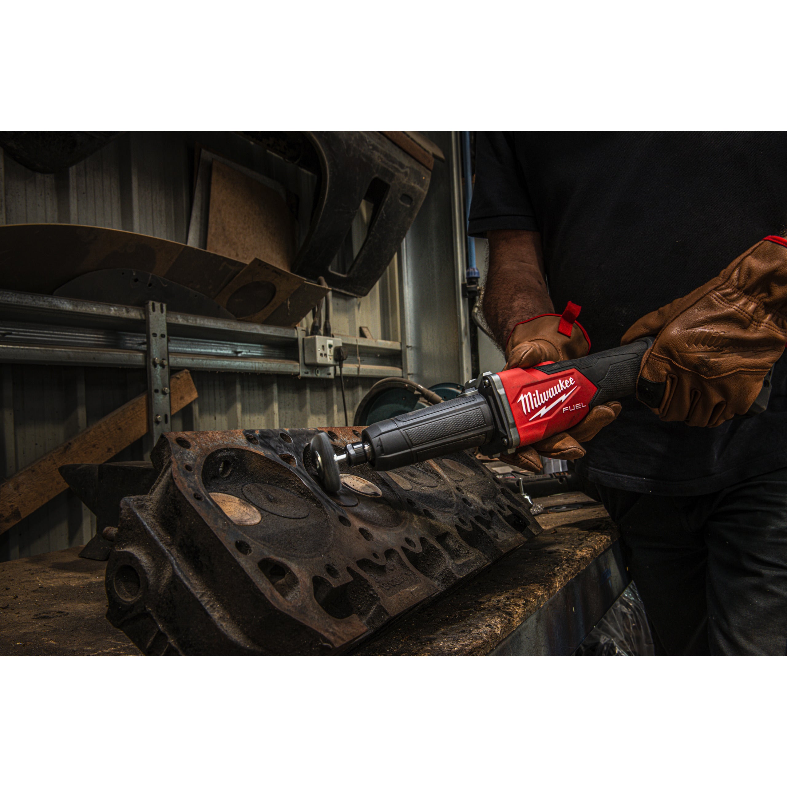 Perie sârmă rotundă ondulată pentru polizor drept Milwaukee Wheel Brush S6 40x9mm Steel Crimped 0.2mm, cod 4932501701