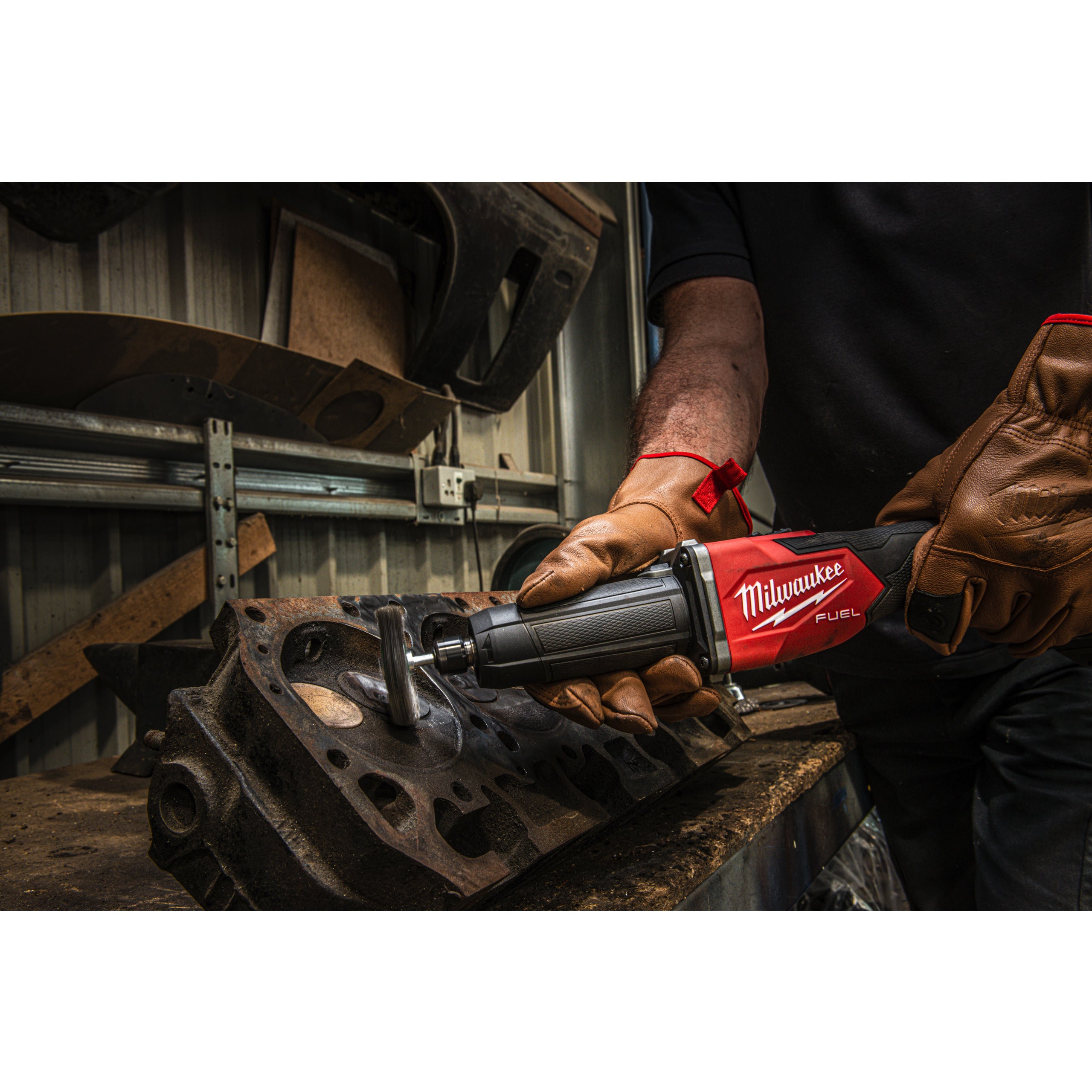 Perie sârmă rotundă ondulată pentru polizor drept Milwaukee Wheel Brush S6 70x9mm Steel Crimped 0.3mm, cod 4932501707