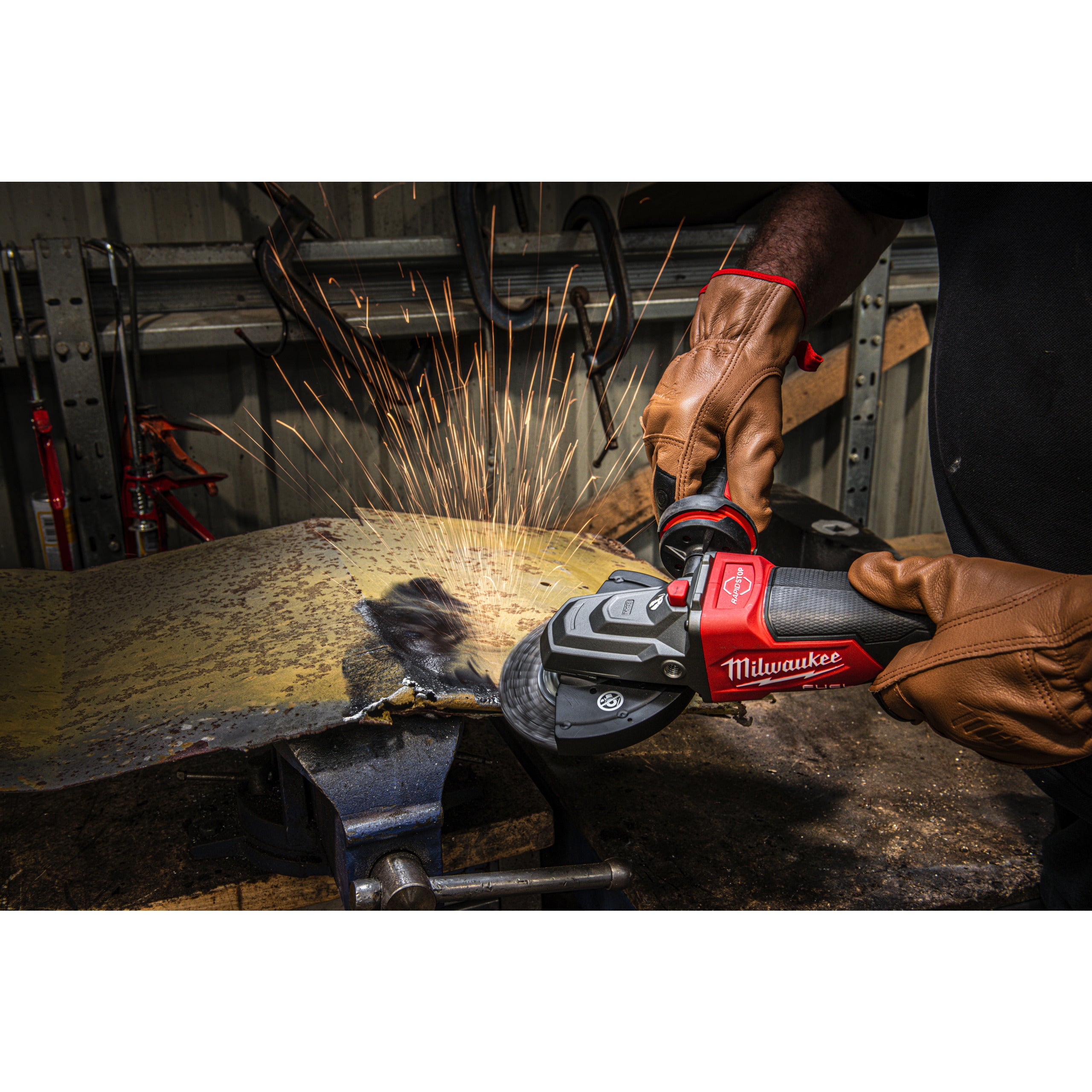 Perie sârmă Perie conică ondulată pentru polizor drept mic Milwaukee Bevel Brush M14 100x10mm Stainless Steel Crimped 0.35mm, cod 4932501749