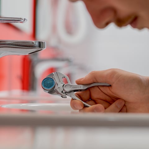 Clești-cheie negri KNIPEX 8604100