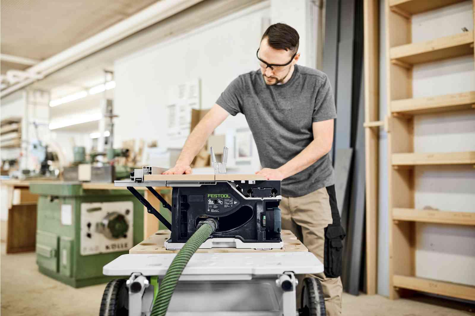 Fierăstrău circular cu masă, cu acumulator Festool CSC SYS 50 EBI-Set,