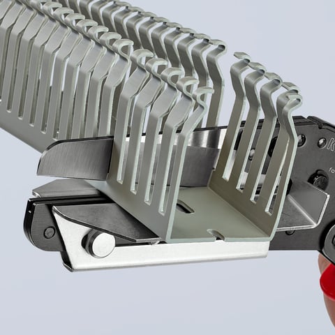 Foarfecă pentru PVC și jgheaburi de cabluri KNIPEX 950221