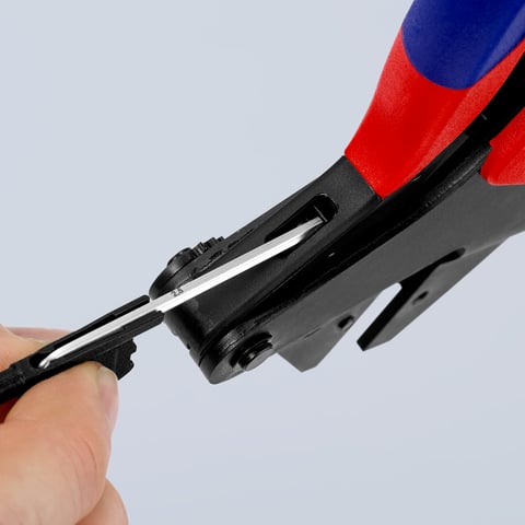 Clește de sertizare Knipex pentru adaosuri de sertizare interschimbabile, cod 974366