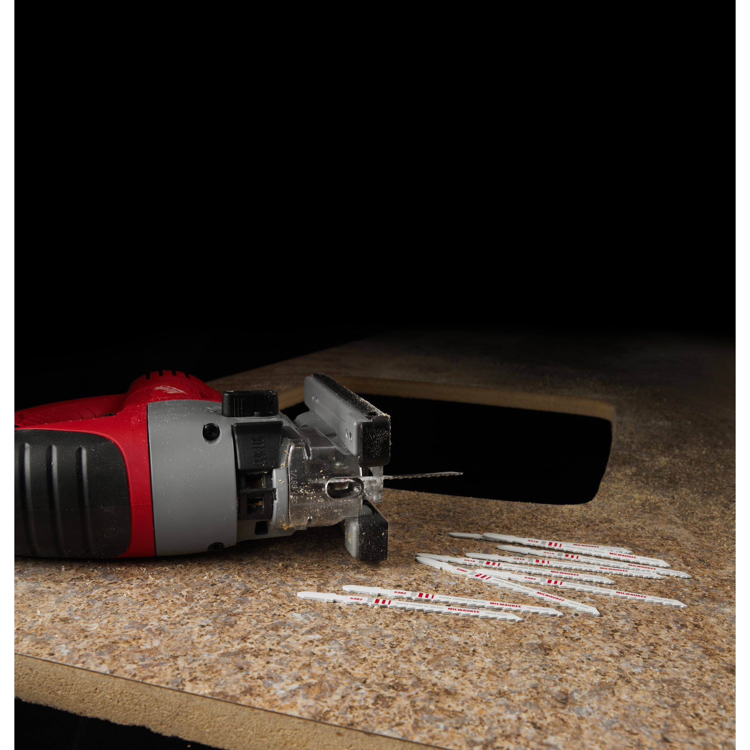 Fierăstrău pendular Heavy Duty, cu mâner superior Milwaukee JSPE 135 TX, cod 4933500568
