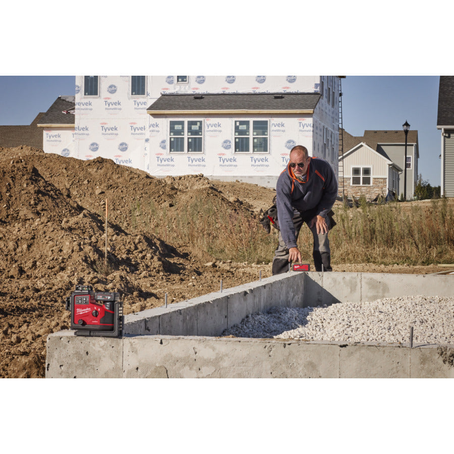 Nivelă laser verde 360° cu 3 planuri Milwaukee M12™ A3PLO-0C, fără acumulator, fără încărcător, 1 x cutie plastic, cod 4933499001