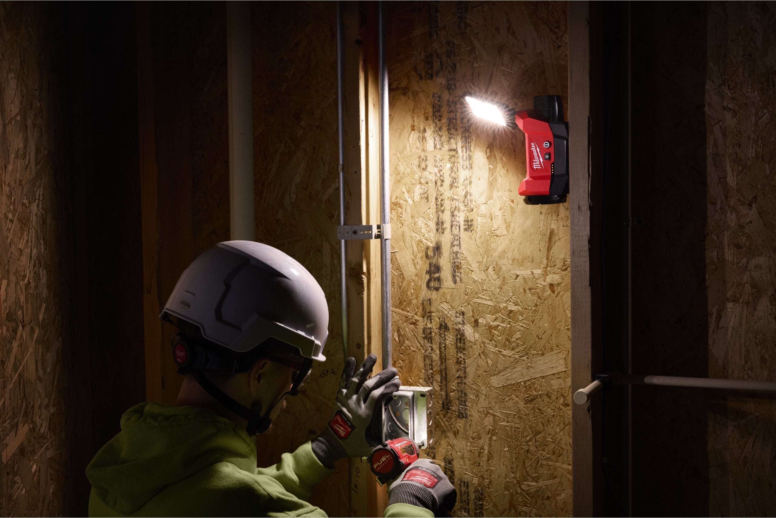 Lampă multi-direcțională Milwaukee M12™ ALIP-0, compatibilă cu PACKOUT™, cod 4933500321