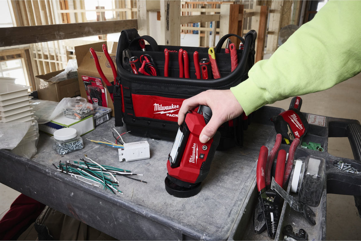 Lampă multi-direcțională Milwaukee M12™ ALIP-0, compatibilă cu PACKOUT™, cod 4933500321