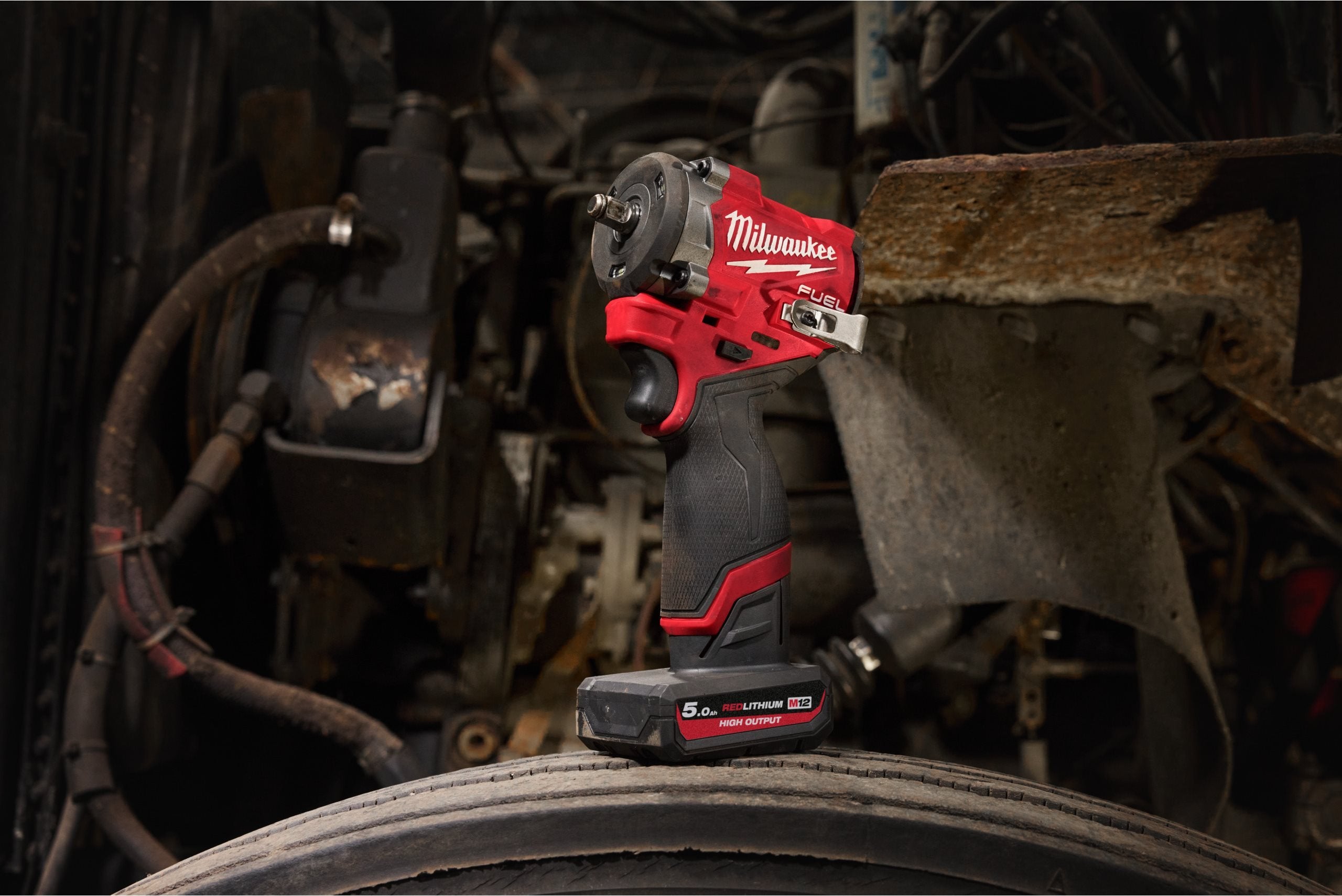 Cheie compactă de impact ½″ Milwaukee M12 FCIWF12G3-0 FUEL™ cu inel de fixare, cod 4933493454