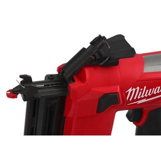 Pistol pentru cuie 18 GA Milwaukee M12 FCN18GS-0X, FUEL™, 1 x cutie HD, cod 4933493354