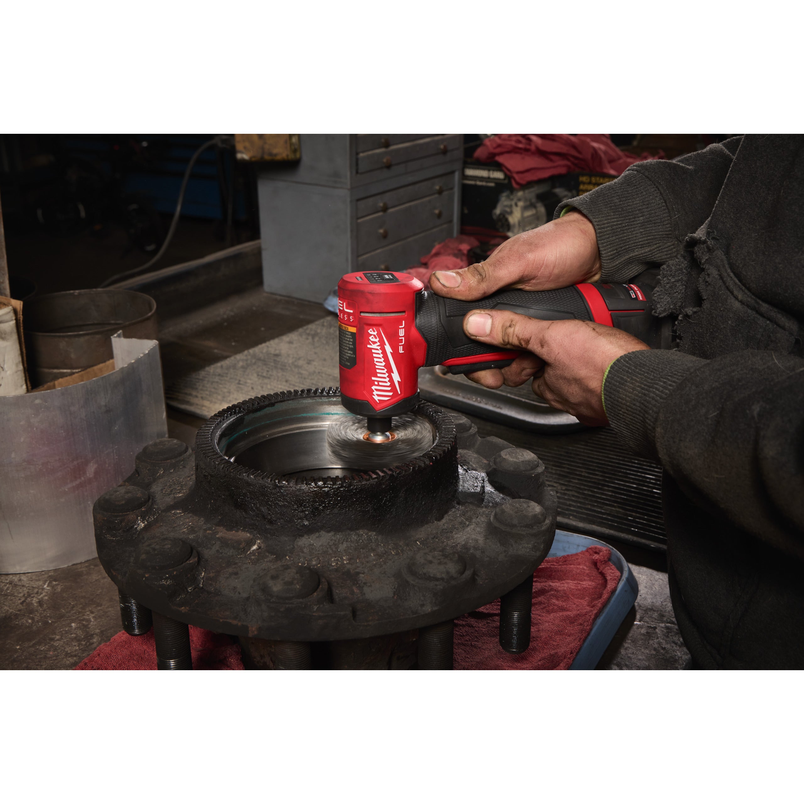 Polizor unghiular Milwaukee M12 FDGA2-522B FUEL™ cu viteză variabilă, cod 4933498980
