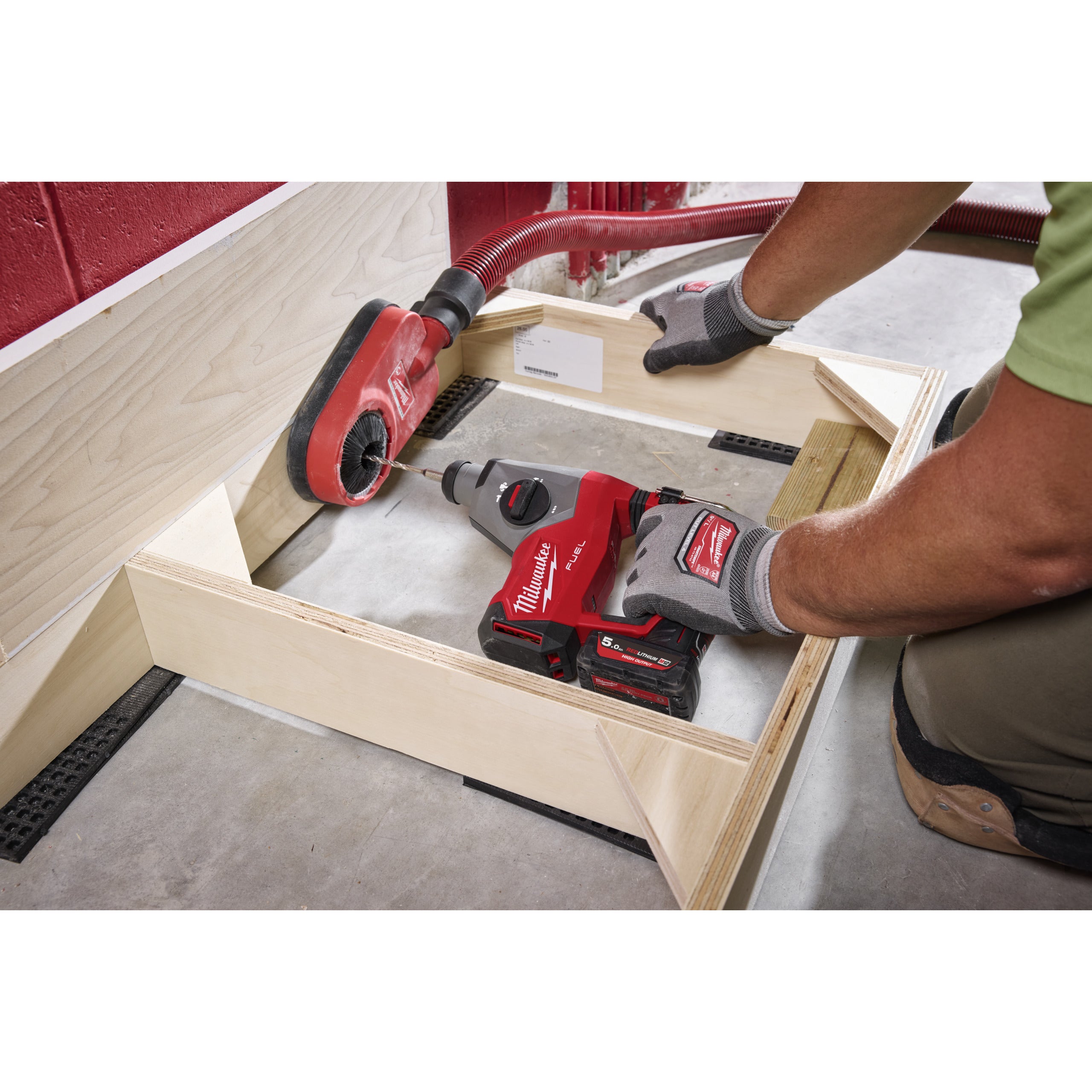 Ciocan rotopercutor SDS-plus Milwaukee M12 FHAC16-502X FUEL™ compact 16 mm, cod 4933499185