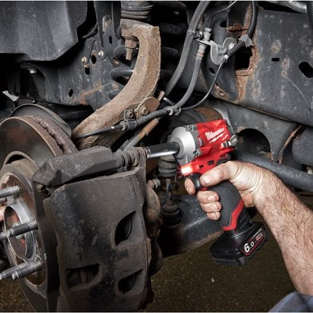 Cheie de impact Milwaukee 3/8″ 339Nm 12V M12FIW38-0, FUEL™, subcompactă (fără acumulatori, încărcător și cutie), cod 4933464612