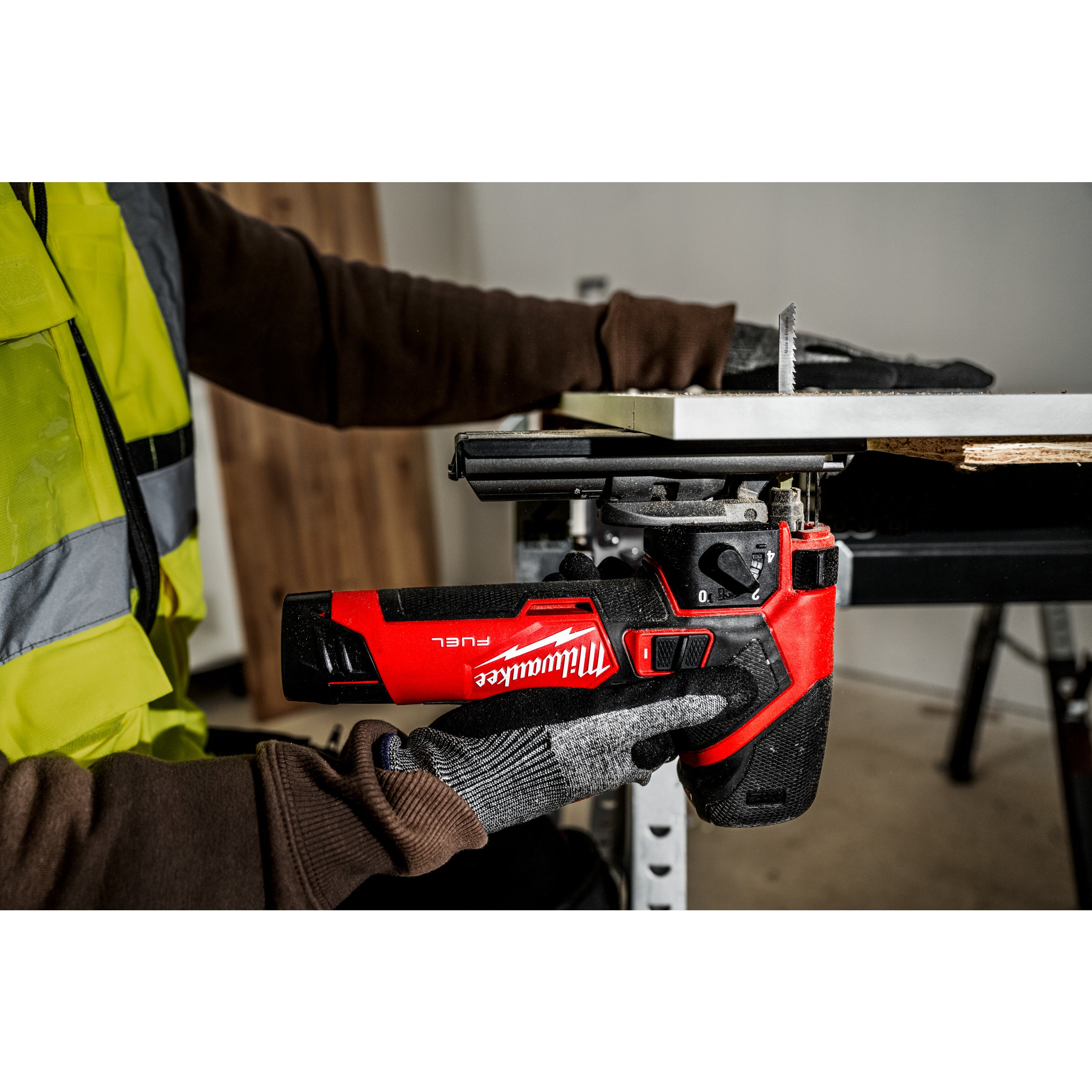 Fierăstrău pendular Milwaukee M12 FJS-0 FUEL™, cod 4933500574