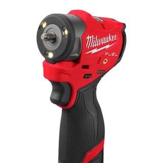Cheie sub-compactă de impact Milwaukee M12 FSCIWF14 ¼″ FUEL™ cu inel de fixare
