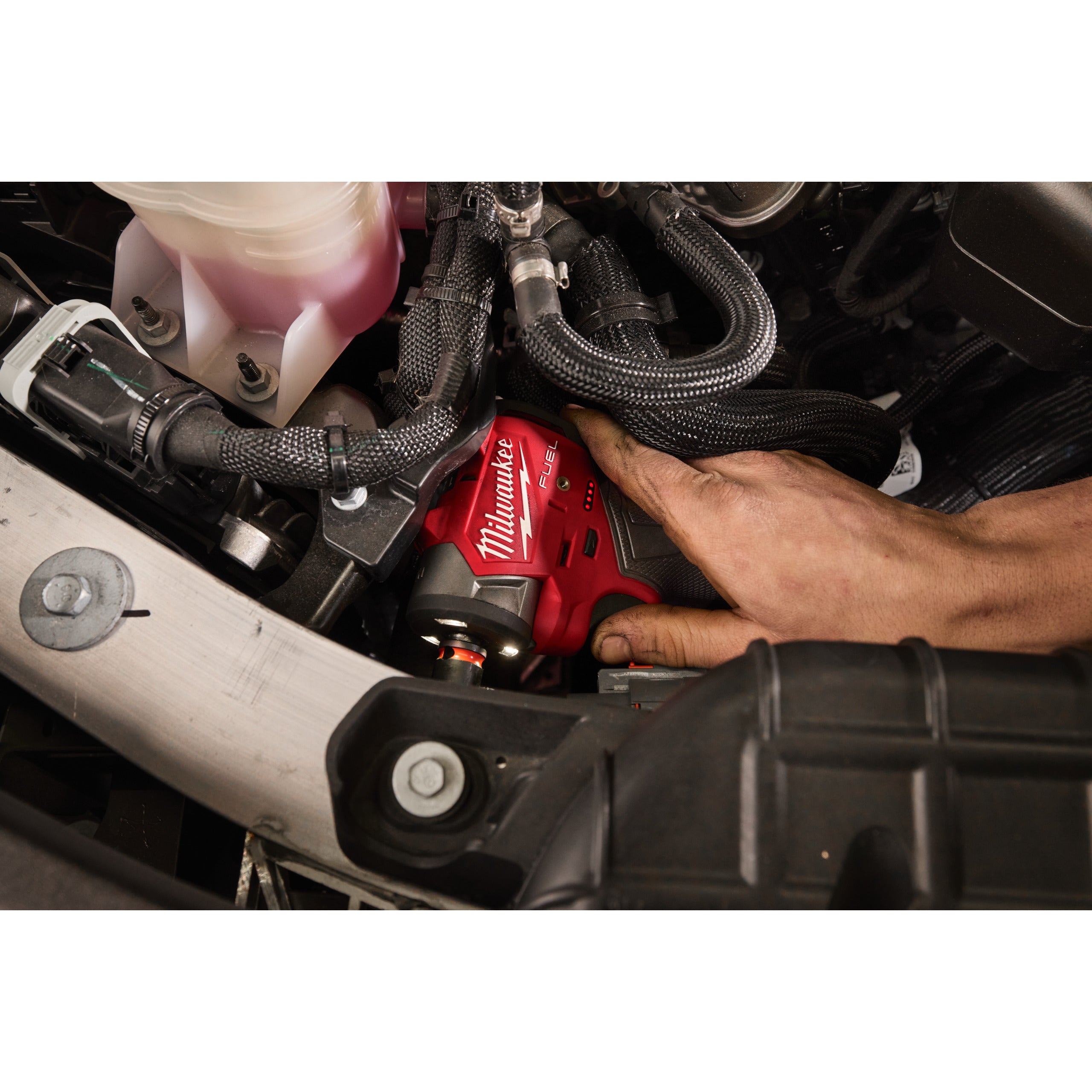 Cheie sub-compactă de impact ⅜″ Milwaukee M12 FSCIWF38-252X FUEL™ cu inel de fixare, cod 4933498970