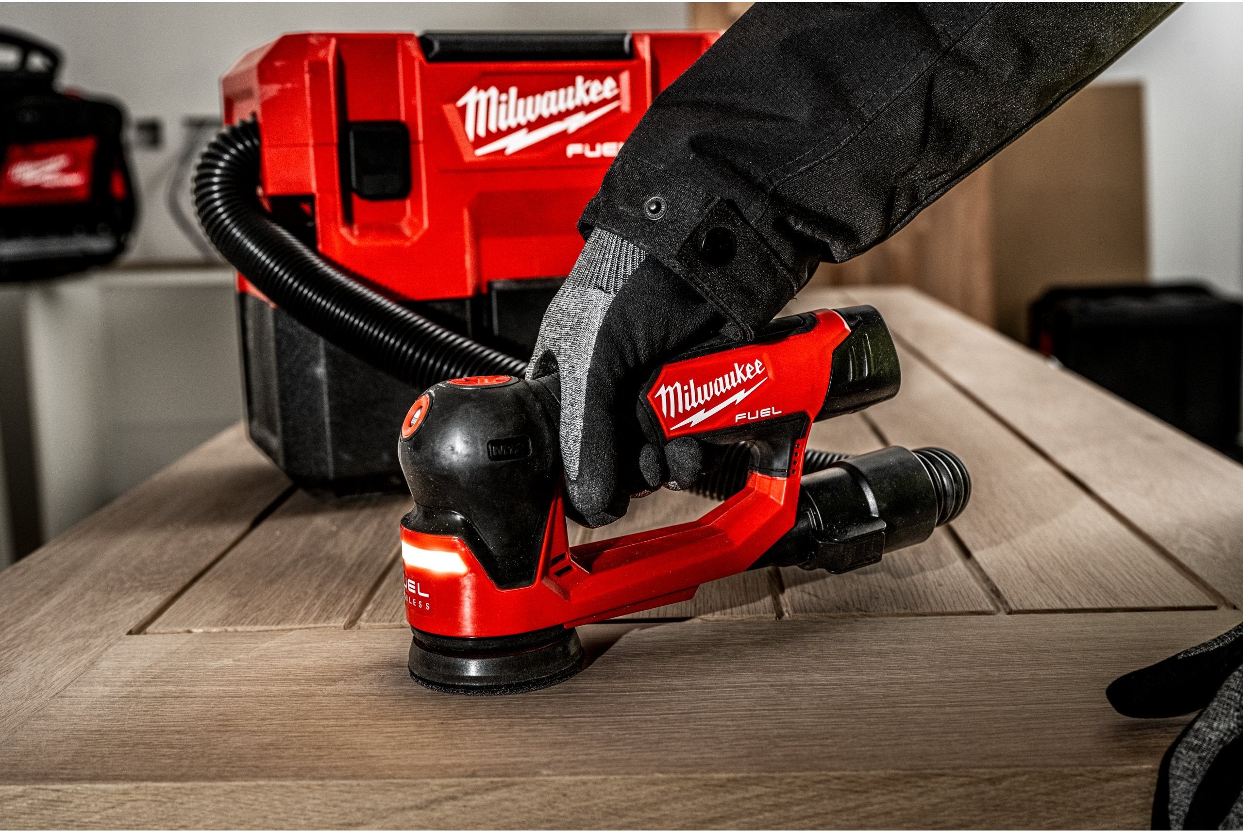 Șlefuitor orbital Milwaukee M12 FSDR75-0B, FUEL™ 75 MM, fără acumulatori și încărcător, cod 4933498232