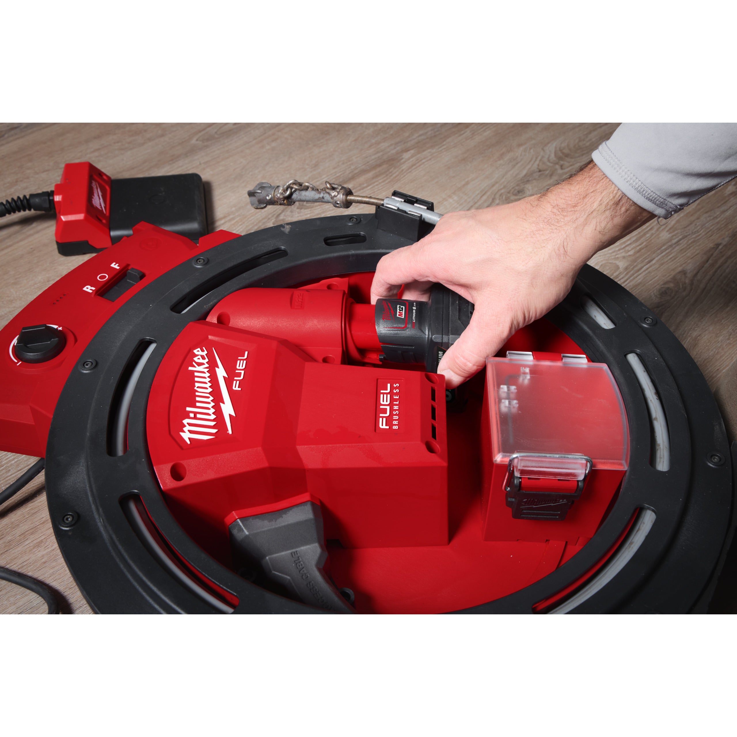 Mașină desfundare Milwaukee M12 HSFSM-0 cu ax flexibil de mare viteză, cod 4933498377