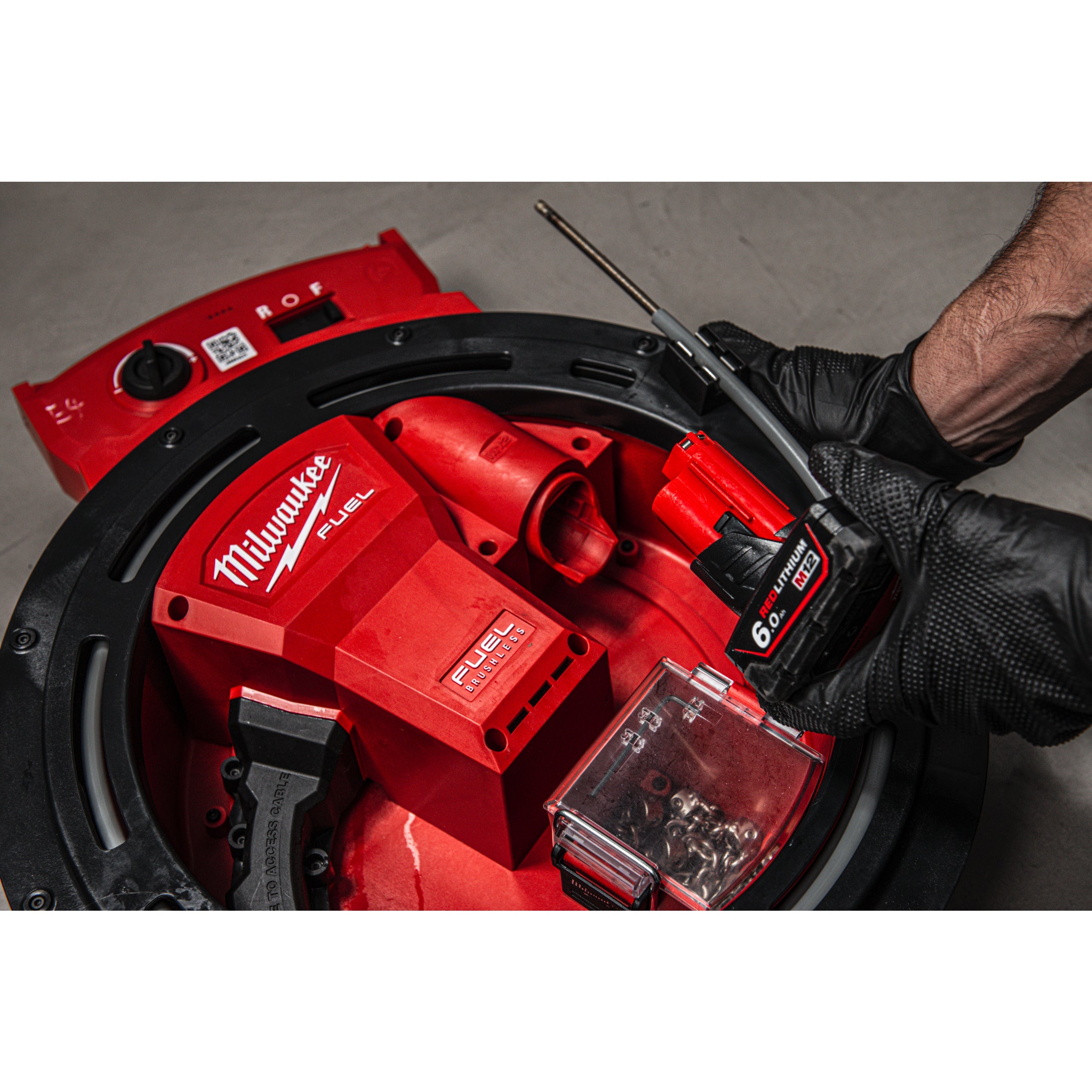 Mașină desfundare Milwaukee M12 HSFSM-602 cu ax flexibil de mare viteză, cod 4933498378