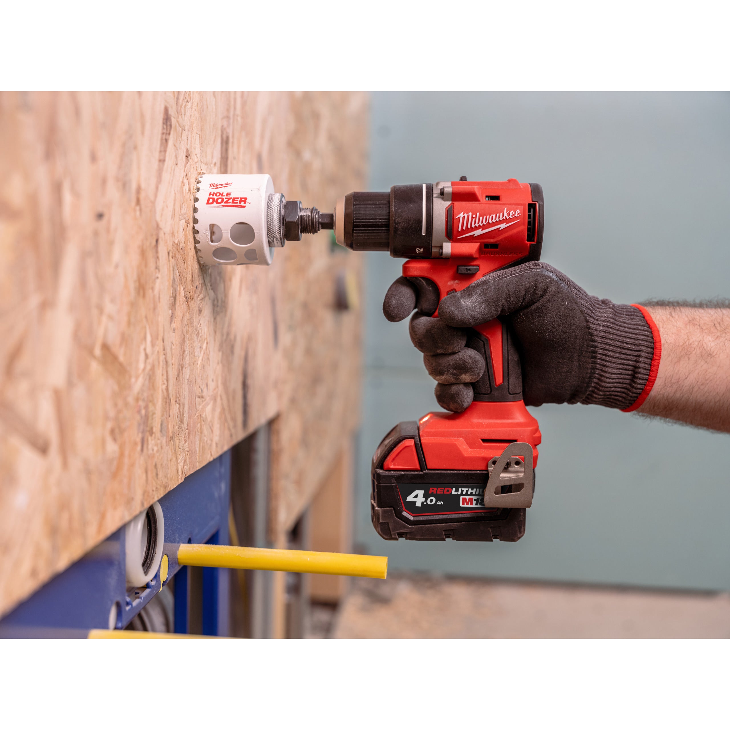 Mașină de găurit, compactă, cu motor fără perii Milwaukee M18 BLDDRC-402C, cod 4933492834