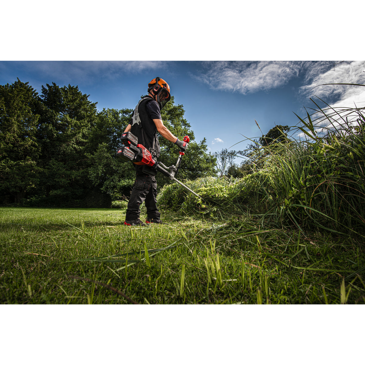 Motocoasă Milwaukee M18 F2BCU-0 FUEL™ cu doi acumulatori, cod 4933480859