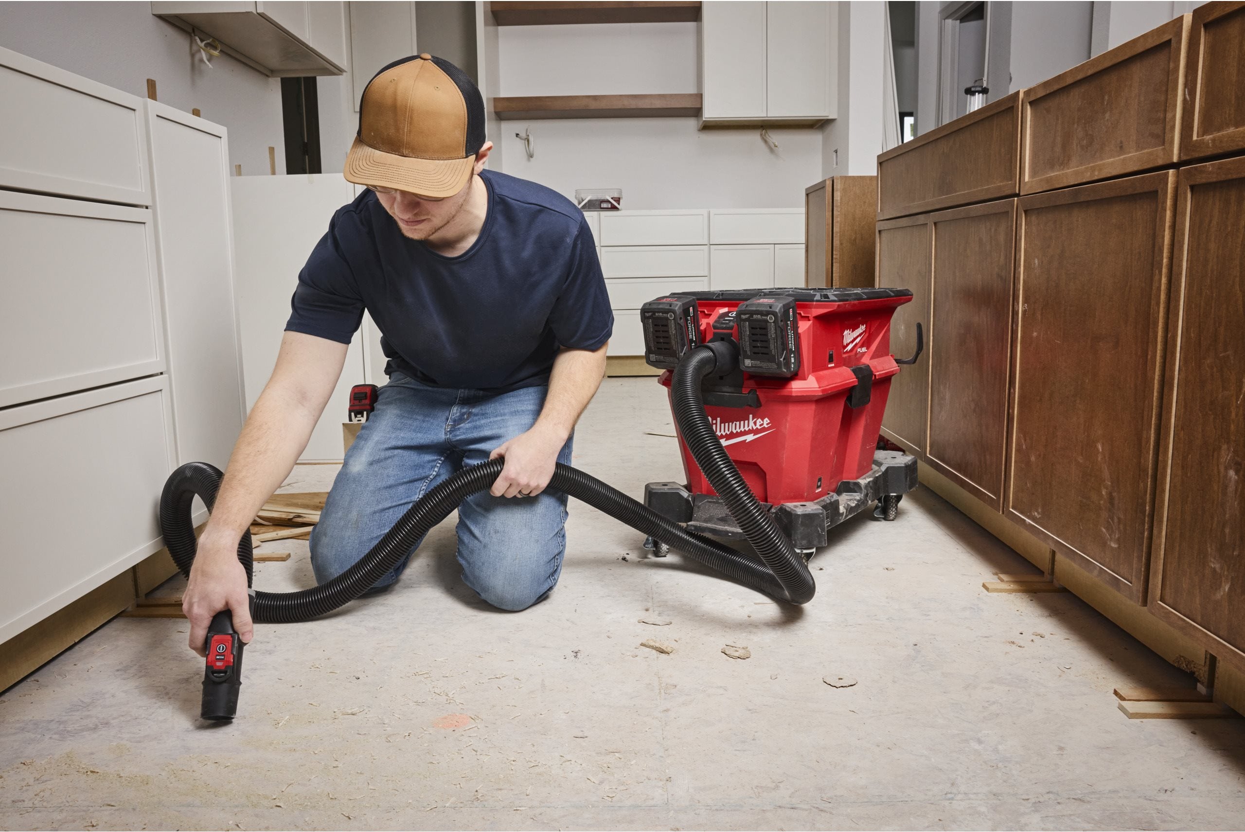 Aspirator Milwaukee M18™ F2VC23LG2-0 FUEL™ PACKOUT™ NEXUS 23L clasa L, cod 4933500140