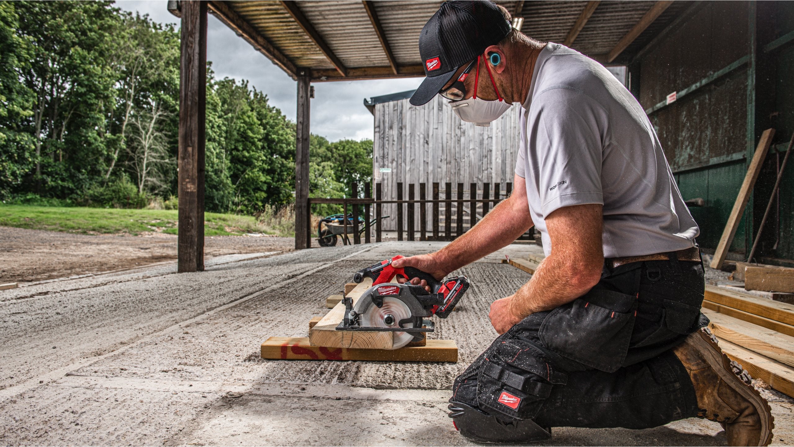 Fierăstrău circular Milwaukee M18 FCS552-0X pentru lemn și plastic, 55