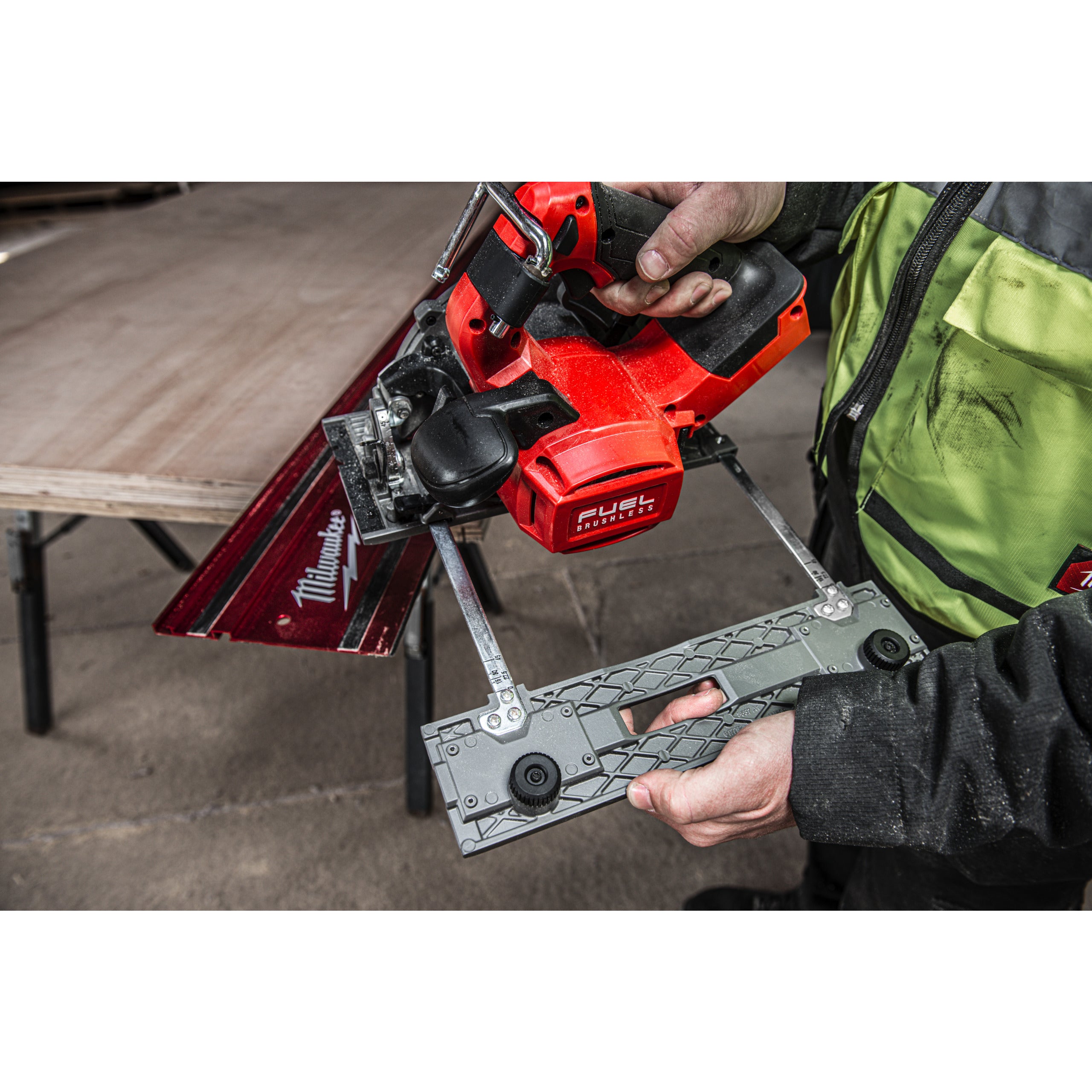 Fierăstrău circular Milwaukee M18 FCSDC165-0 FUEL™ 165 mm, cod 4933500002