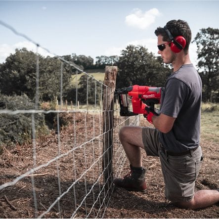 Pistol de capse Milwaukee M18FFUS-0C, pentru gard, 1 x cutie plastic, cod 4933479834