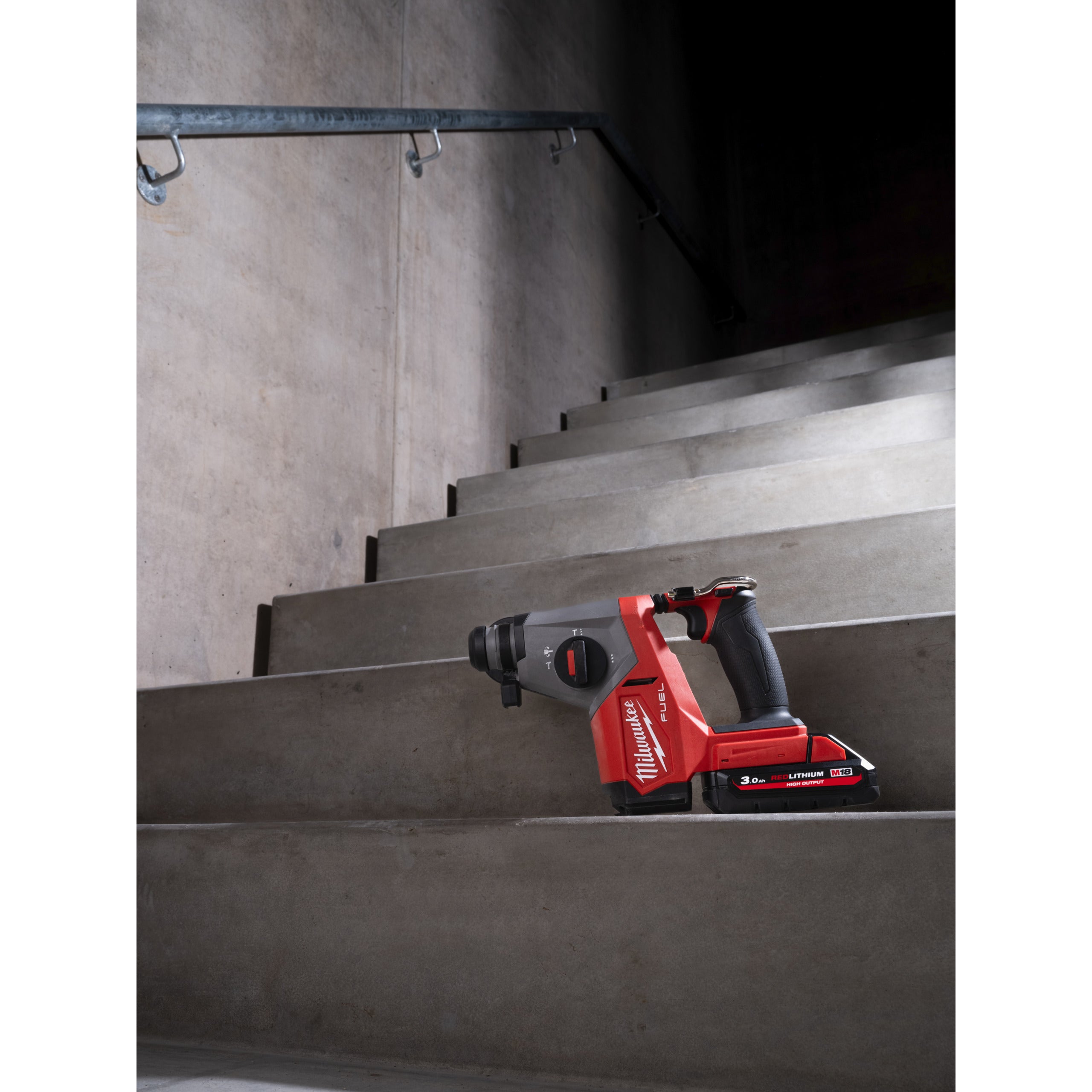 Ciocan rotopercutor 16 mm SDS-Plus Milwaukee M18 FHACDDE-0C FUEL™ 4 moduri cu extractor de praf integrat, cod 4933498586