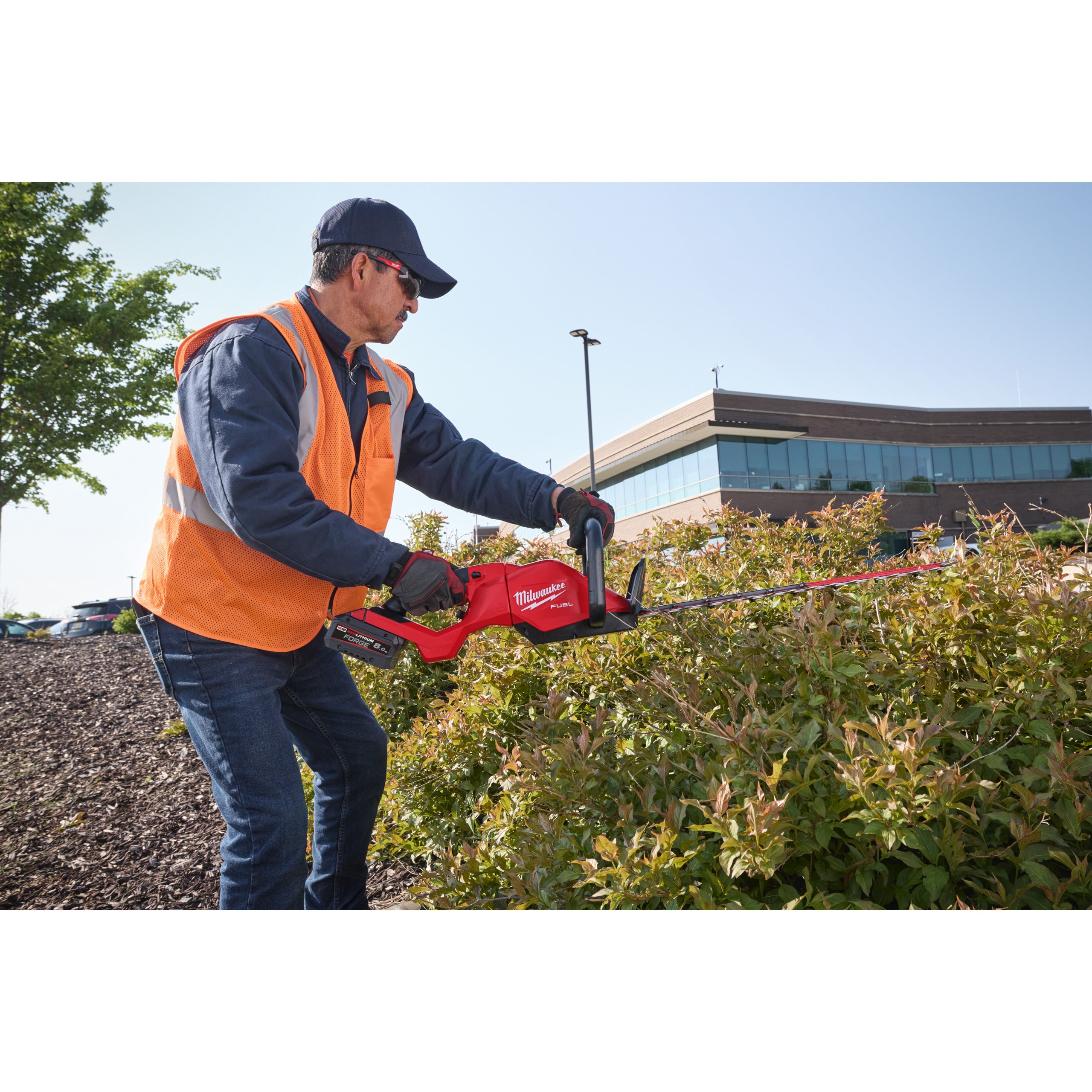Trimmer pentru gard viu 60 cm Milwaukee M18 FHET60G2-802 FUEL™, cod 4933498385