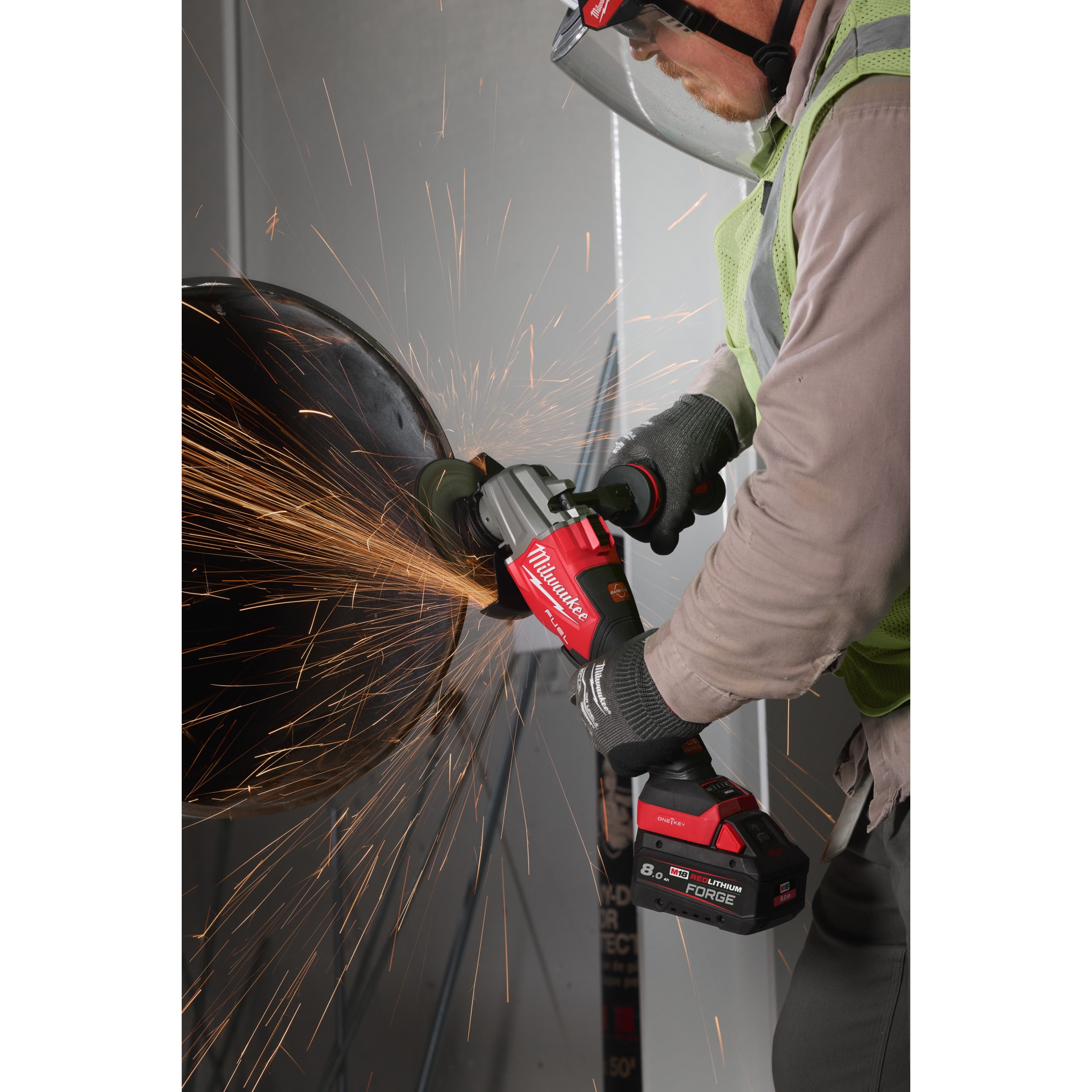 Polizor unghiular de înaltă performanță, 125 mm cu frânare, comutator lateral și ONE-KEY™ Milwaukee M18 FHSAGSVO125X-0X FUEL™, cod 4933500036