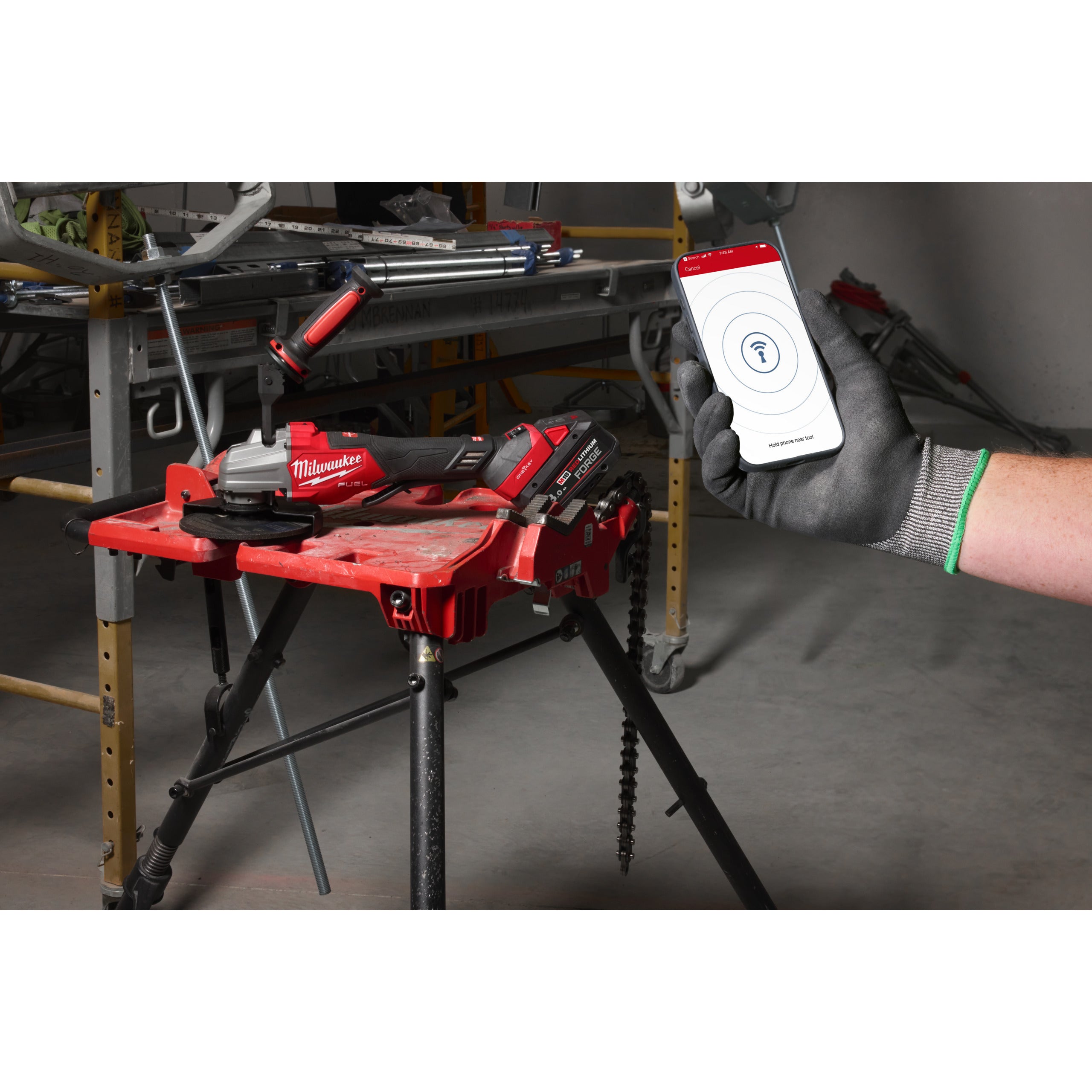 Polizor unghiular de înaltă performanță, 125 mm cu frânare, comutator lateral și ONE-KEY™ Milwaukee M18 FHSAGSVO125X-0X FUEL™, cod 4933500036