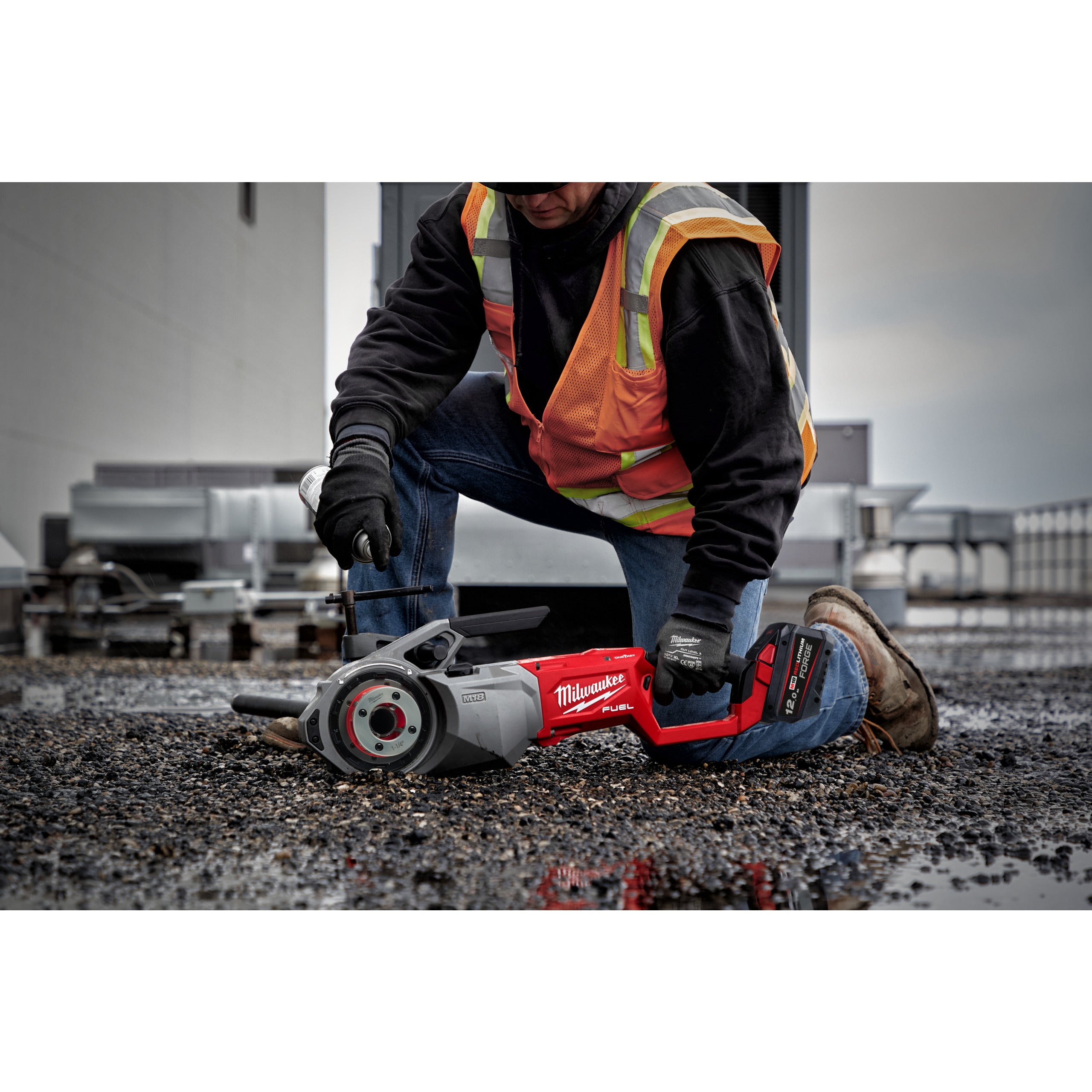 Mașină de filetat și canelat țevi Milwaukee M18 FPT2-121C FUEL™ de 2″ cu ONE-KEY™, cod 4933499200