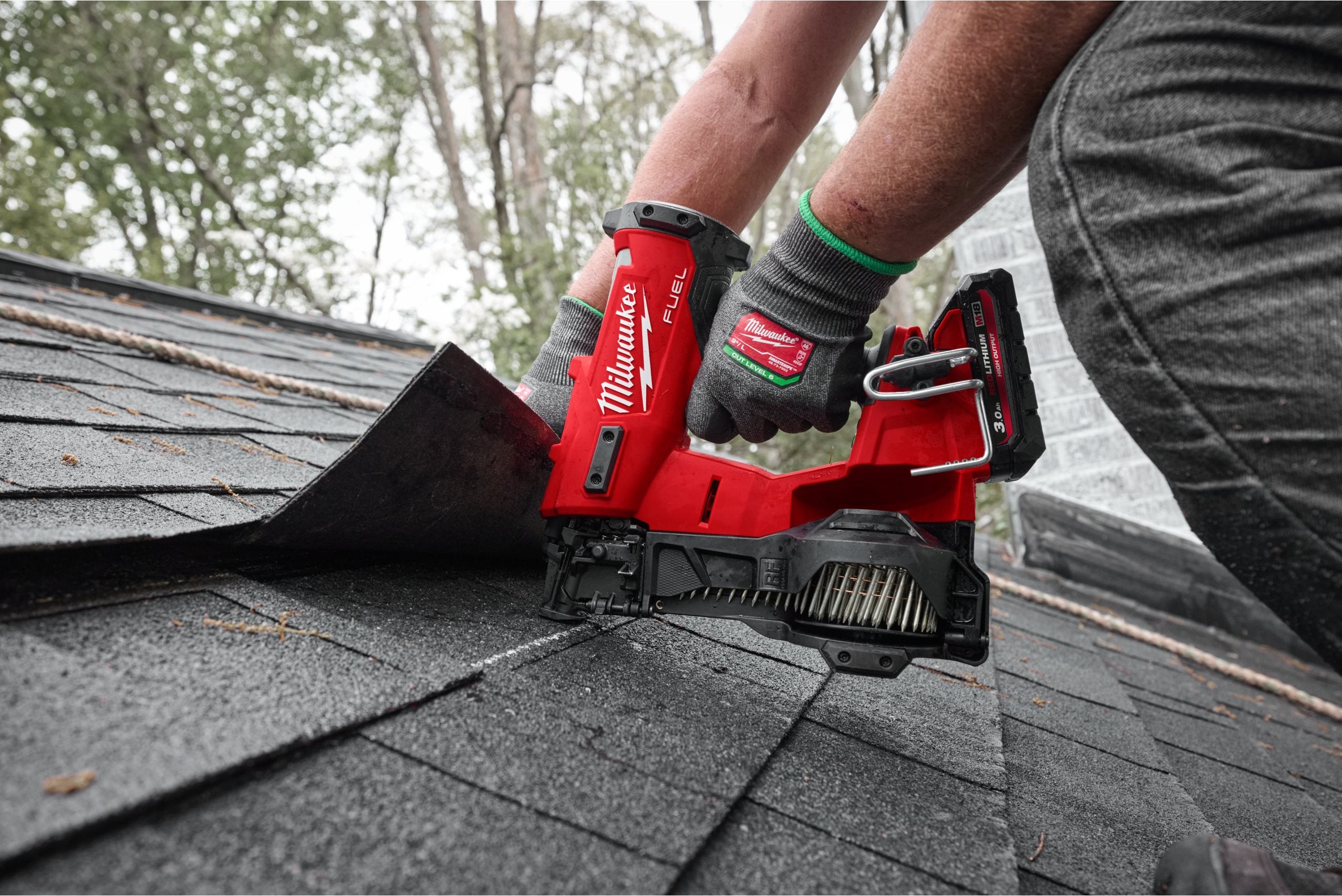 Pistol de bătut cuie Milwaukee M18 FRCN45-302X în role, FUEL™, 2 x acu