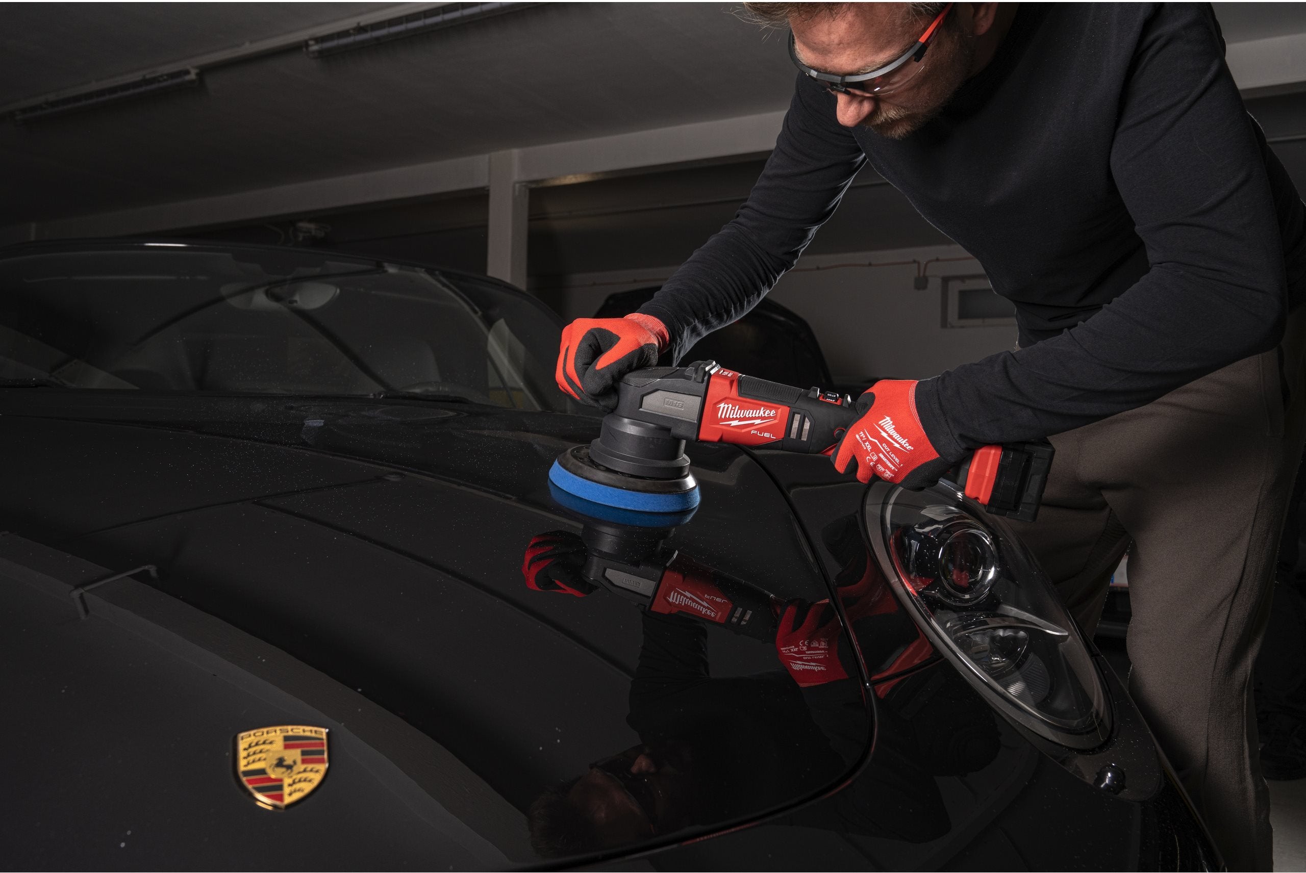 Mașină de polișat orbitală Milwaukee M18FROP21-0X, FUEL™, 21 MM oscilație, disc de 150 MM, 1 x cutie HD, cod 4933478836