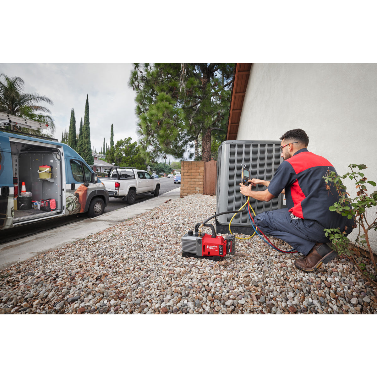 Pompă de vacuum Milwaukee M18 FVP5-801 (EE) FUEL™ 5 CFM, cod 4933499249