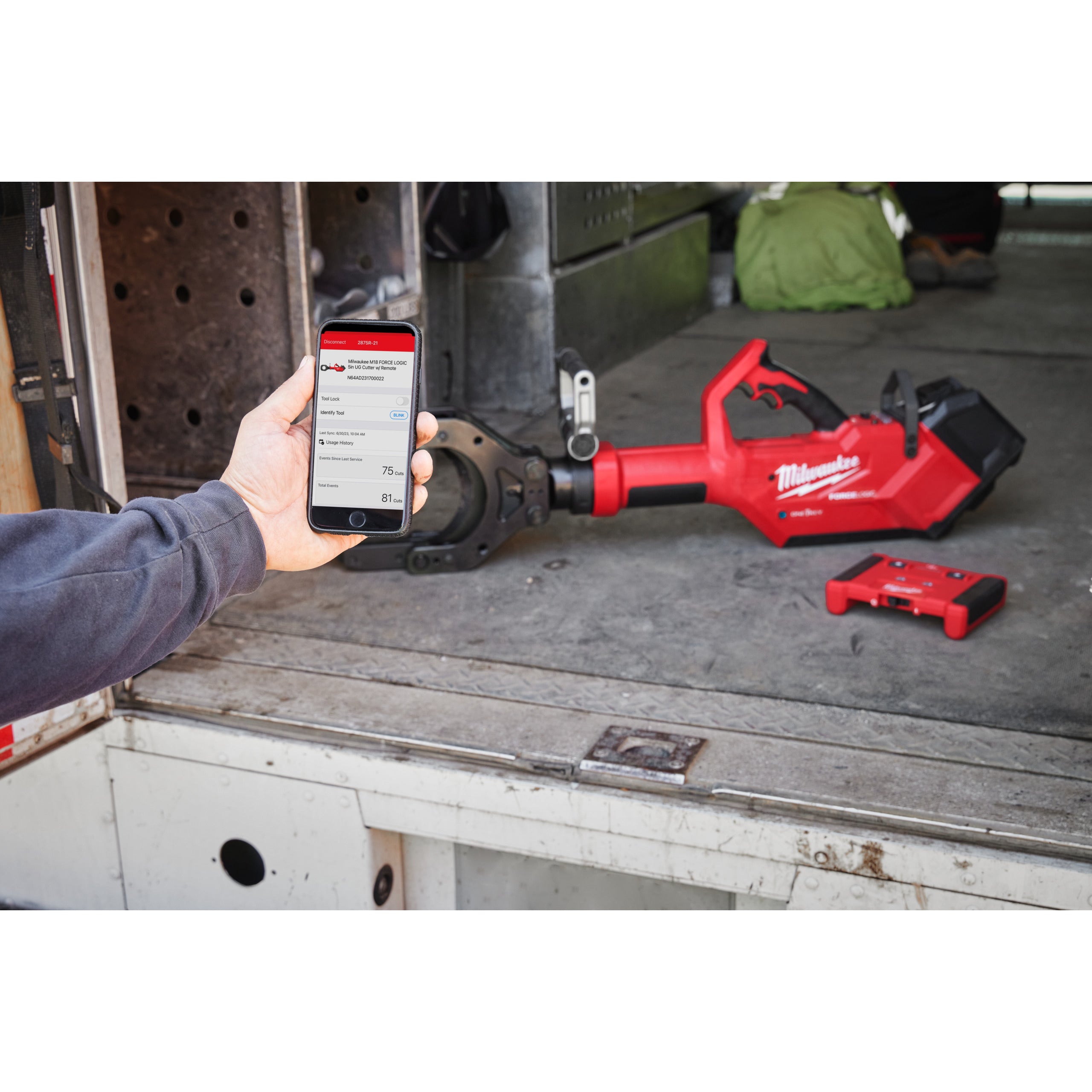 Tăietor hidraulic pentru cabluri Milwaukee M18 HSFC125R-802C FORCE LOGIC™ 125 mm, cod 4933499331