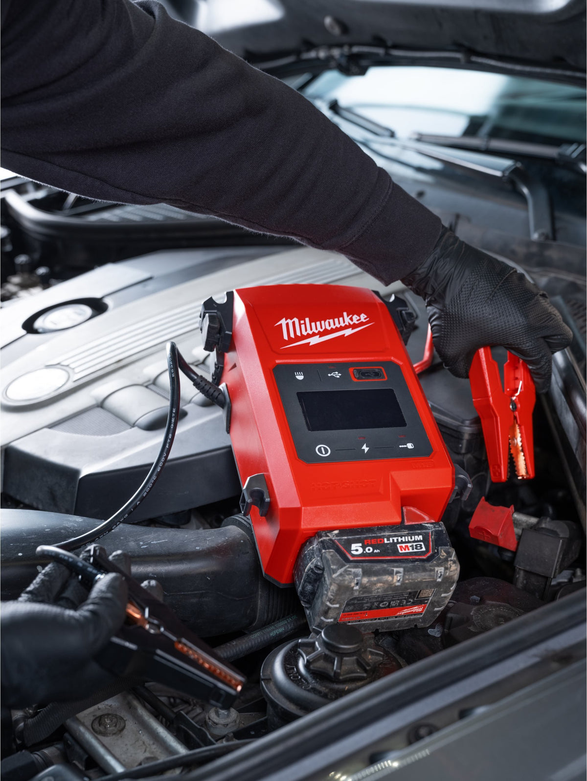 Robot de pornire / Tester baterii auto Milwaukee M18 JS2000-0, 2000Ah, fără încărcător și acumulator, cod 4933498026