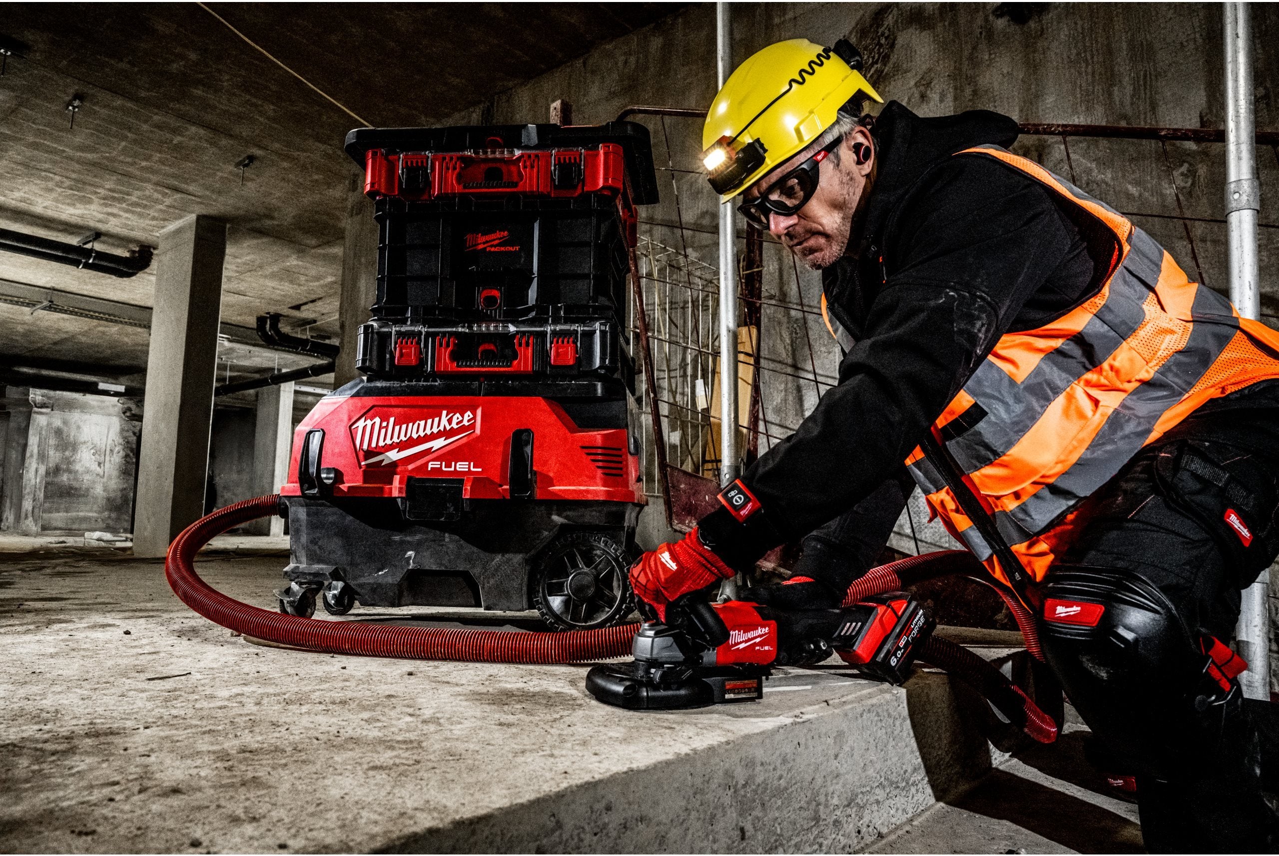 Aspirator Milwaukee M18 ONEF2VC34M-0, clasa M, FUEL™ AC/DC cu VACLINK™, cod 4933498142