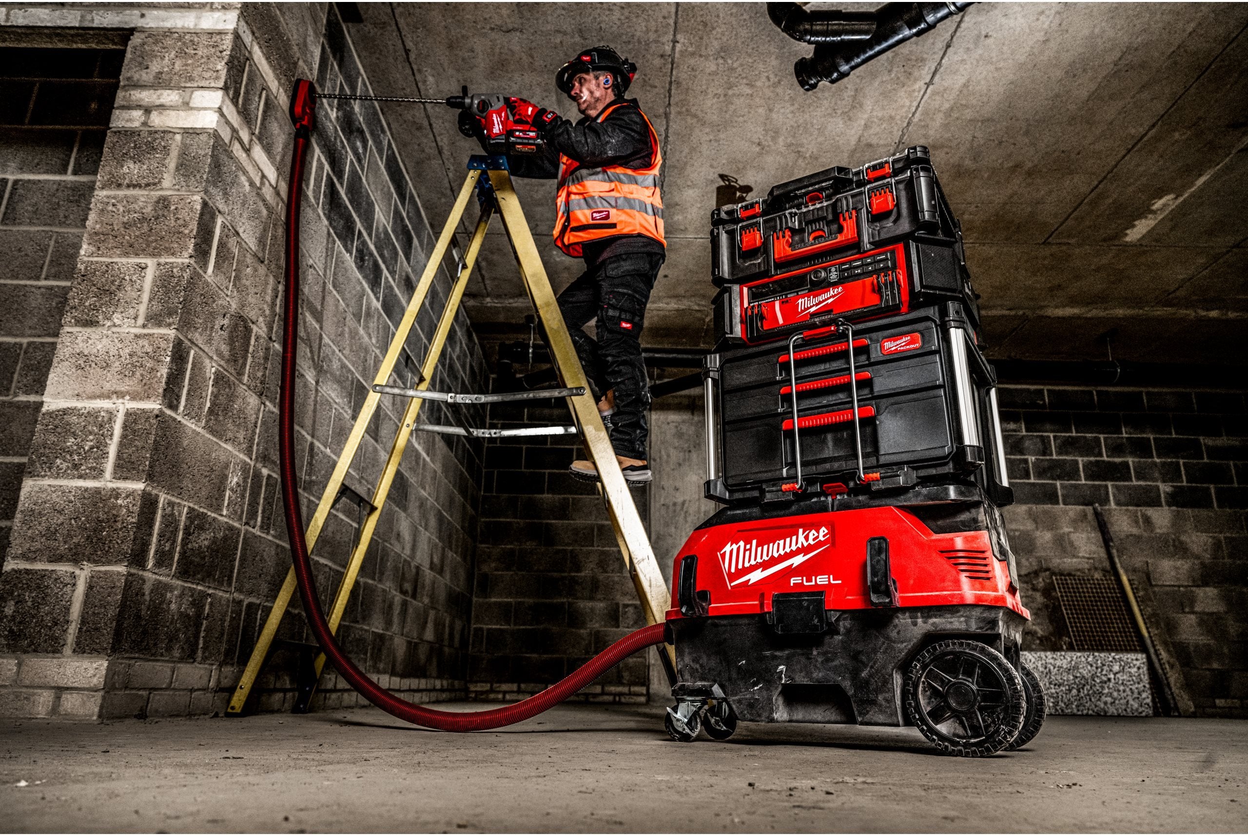 Aspirator Milwaukee M18 ONEF2VC34M-0, clasa M, FUEL™ AC/DC cu VACLINK™, cod 4933498142