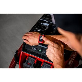 Aspirator Milwaukee M18 ONEF2VC34M-0, clasa M, FUEL™ AC/DC cu VACLINK™, cod 4933498142