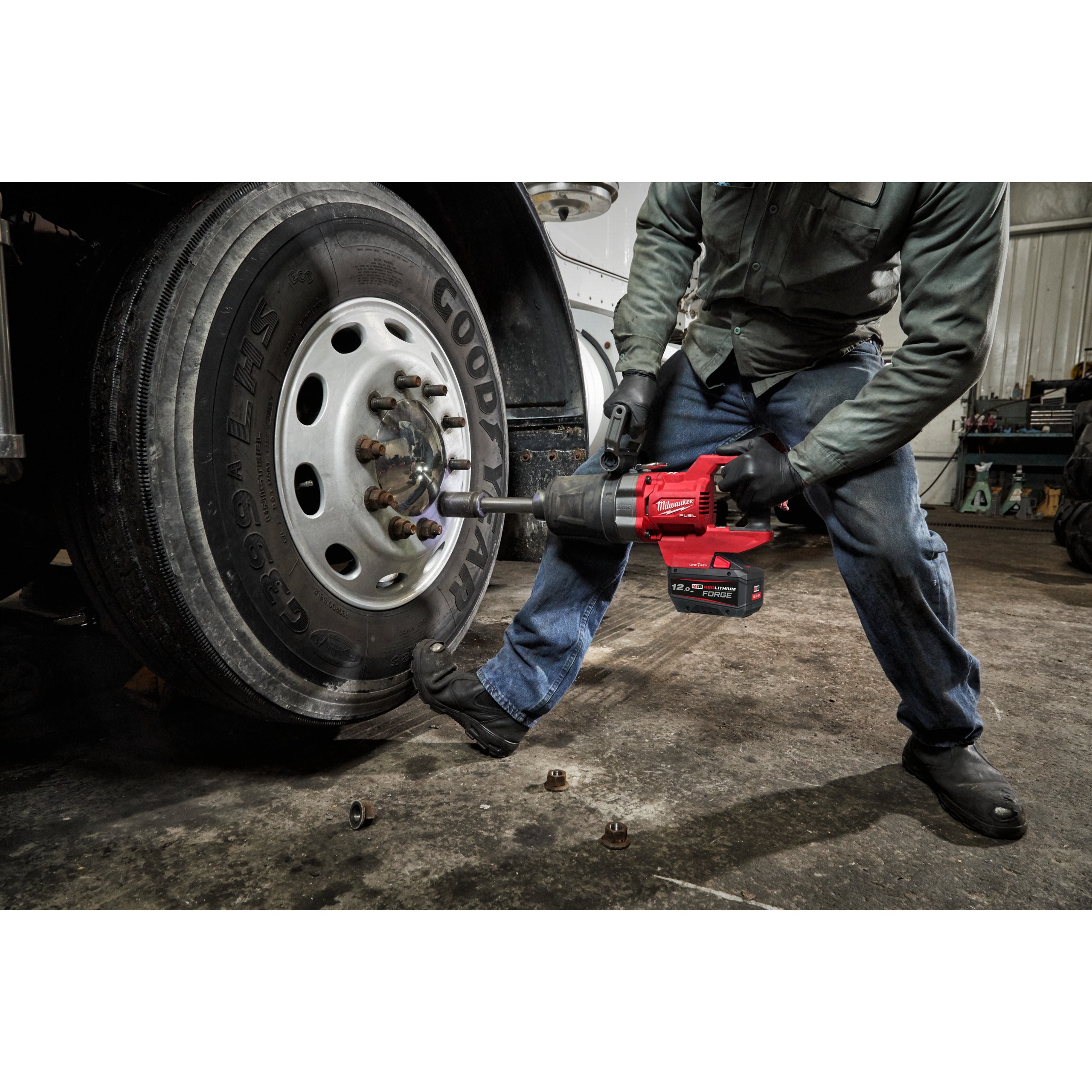 Cheie de impact 1″ ONE-KEY™ Milwaukee M18 ONEFHIWF1D-121C FUEL™ cu mâner-D, cuplu ridicat, inel de fixare și gât lung, cod 4933499251