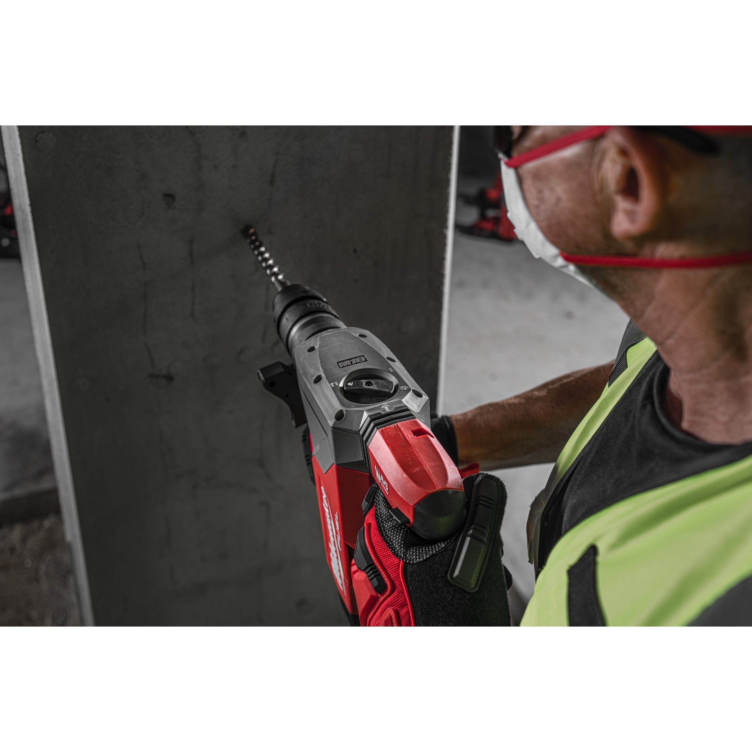 Ciocan rotopercutor SDS-Plus 32 mm cu 4 funcții Milwaukee M18 ONEFHPX-802X FUEL™ cu ONE-KEY™ și mandrină FIXTEC™, cod 4933500234