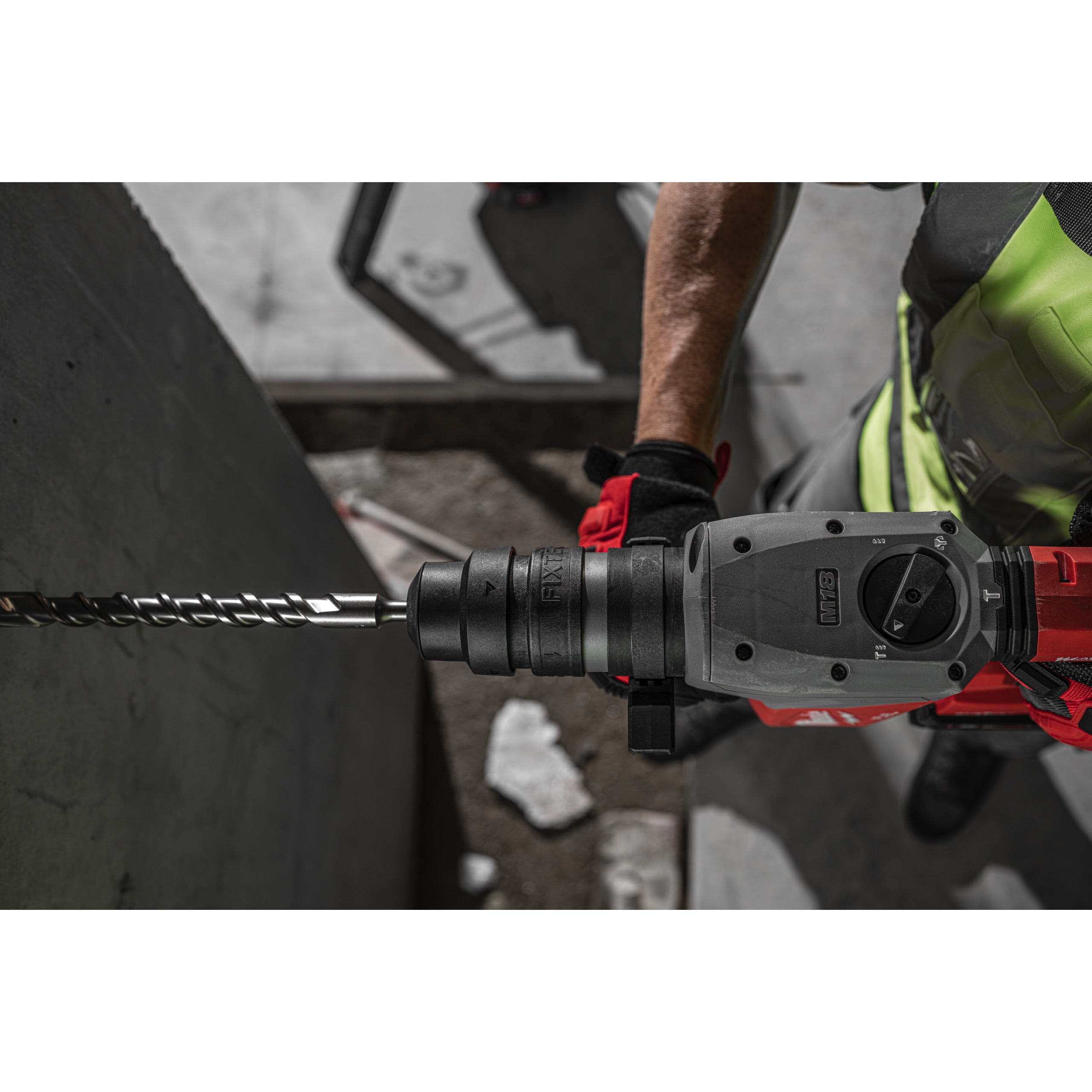 Ciocan rotopercutor SDS-Plus 32 mm cu 4 funcții Milwaukee M18 ONEFHPX-802X FUEL™ cu ONE-KEY™ și mandrină FIXTEC™, cod 4933500234